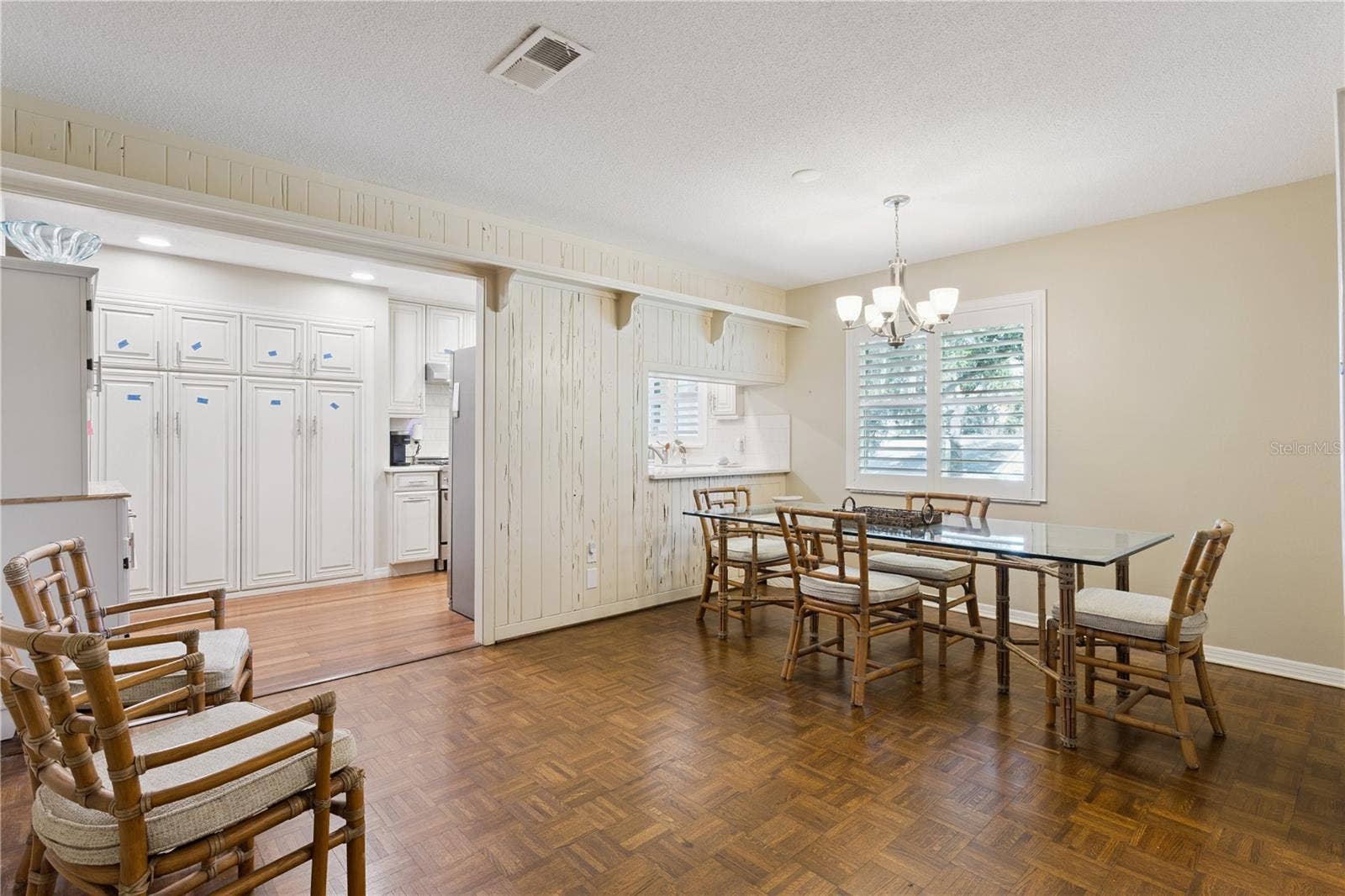 1325 OVERLOOK DRIVE, Mount Dora, FL 32757 Dining area just off the formal living room
