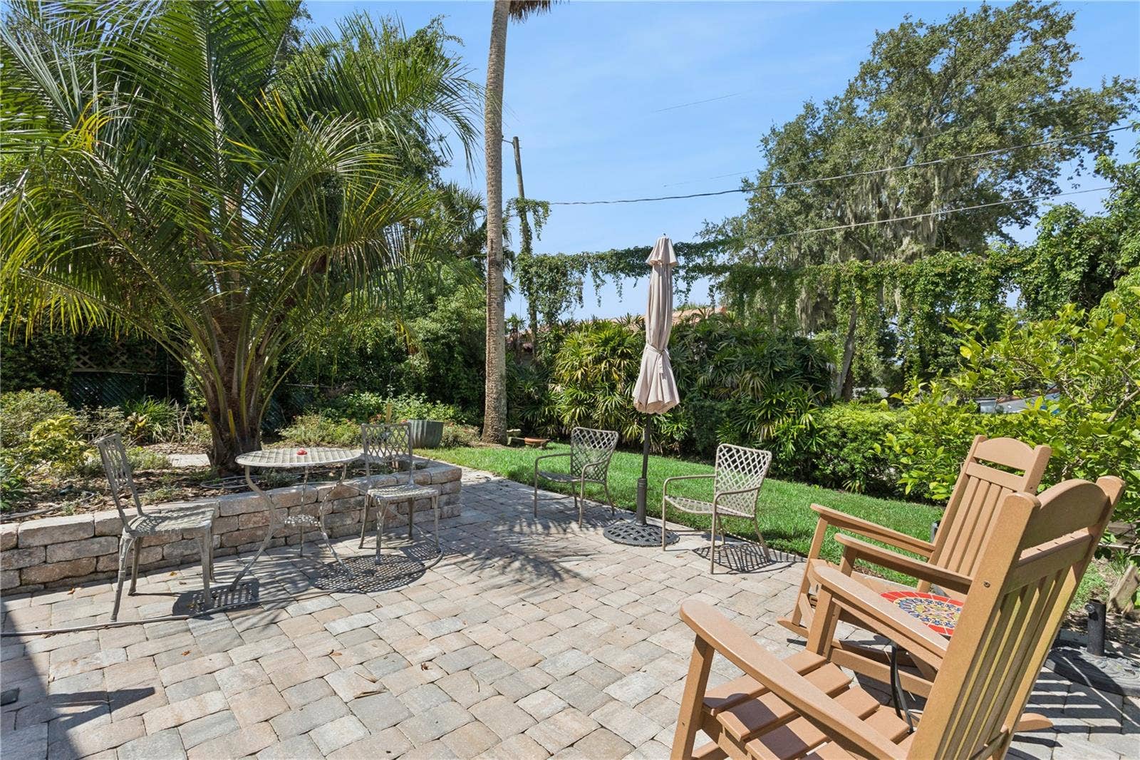 1325 OVERLOOK DRIVE, Mount Dora, FL 32757 New paver patio looking west