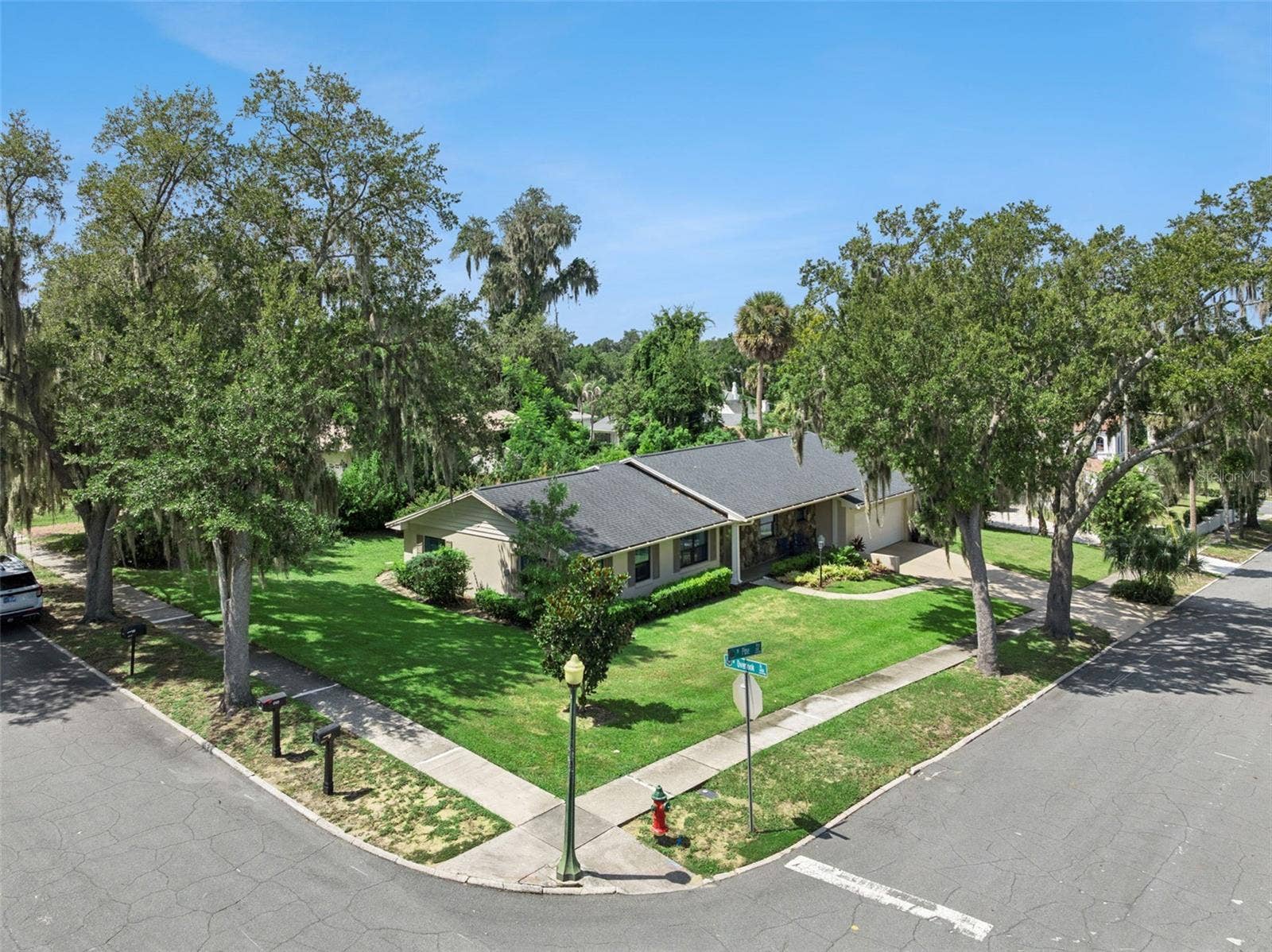 1325 OVERLOOK DRIVE, Mount Dora, FL 32757 1325 OVERLOOK DRIVE, Mount Dora, FL 32757