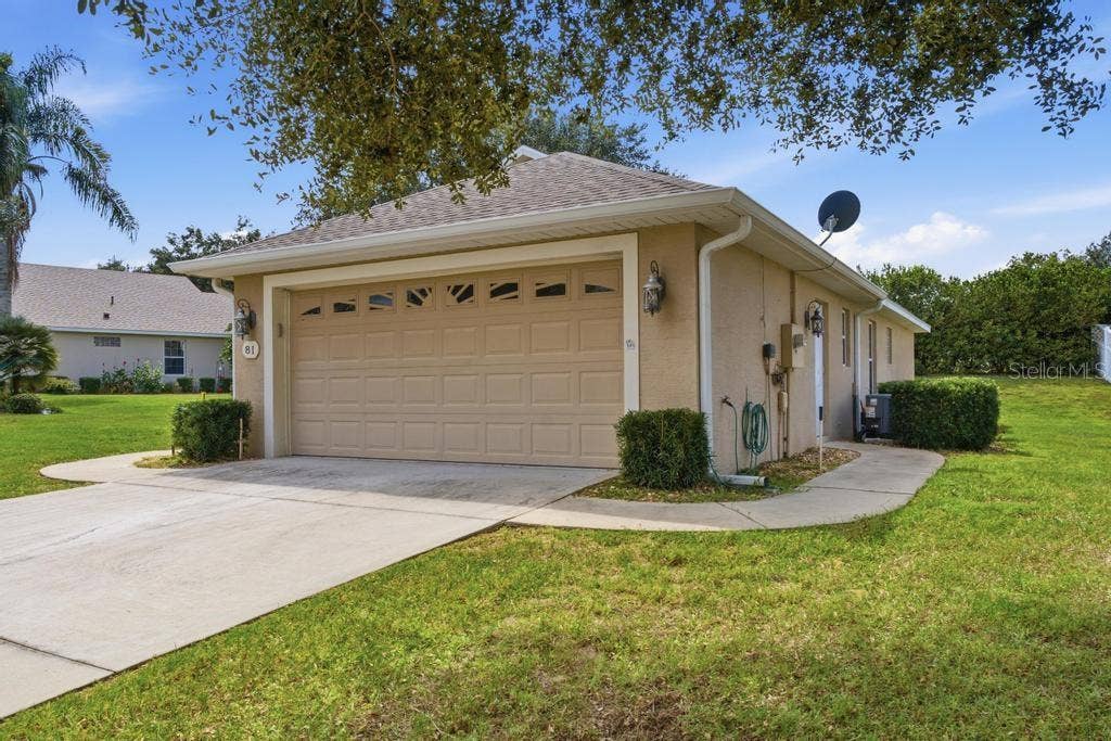 81 GOLFVIEW CIRCLE, Umatilla, FL 32784 Looks Great from ALL angles