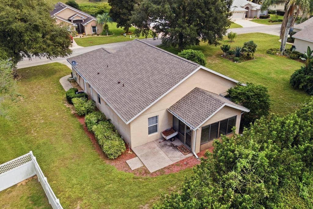 81 GOLFVIEW CIRCLE, Umatilla, FL 32784 Roof 2025!