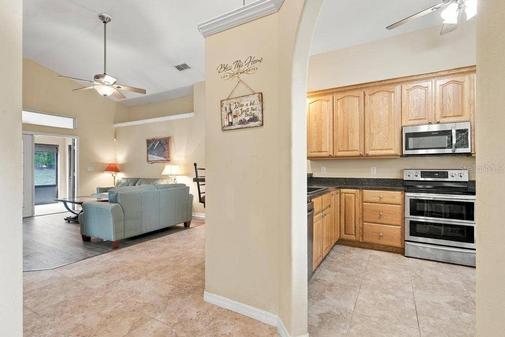 81 GOLFVIEW CIRCLE, Umatilla, FL 32784 81 GOLFVIEW CIRCLE, Umatilla, FL 32784