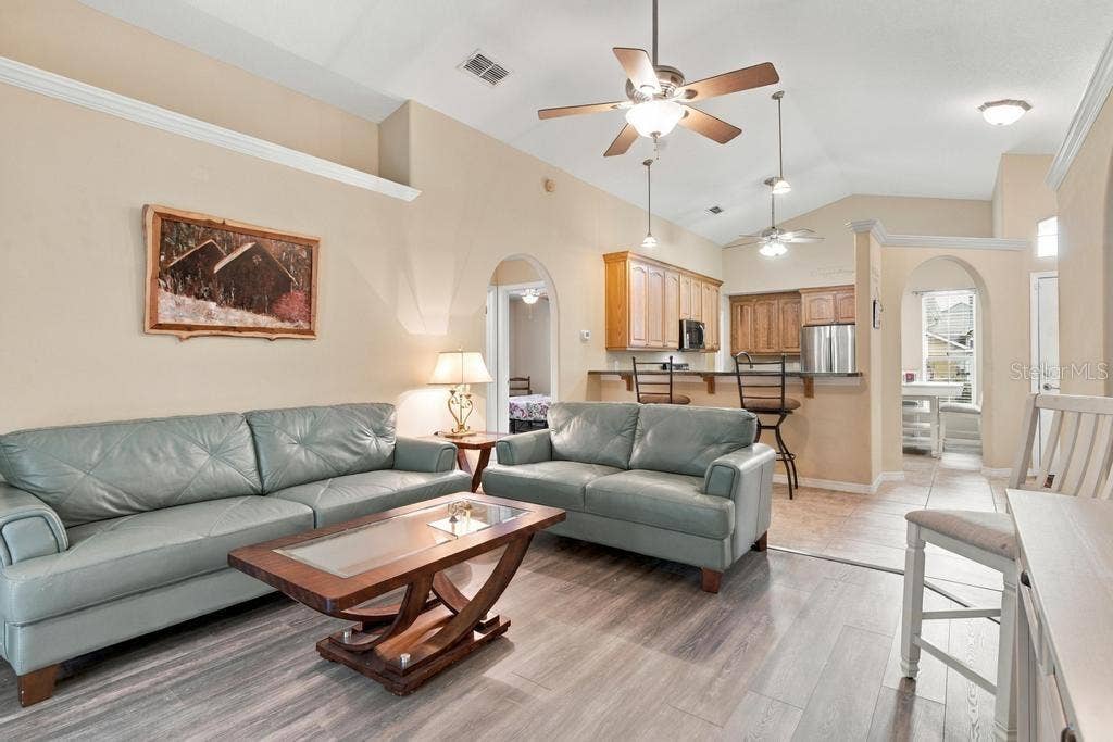81 GOLFVIEW CIRCLE, Umatilla, FL 32784 Open LR