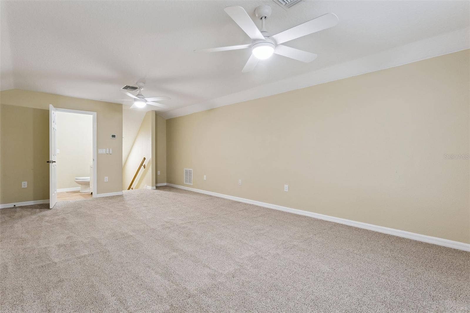 949 HAWK LANDING, Fruitland Park, FL 34731 949 HAWK LANDING, Fruitland Park, FL 34731