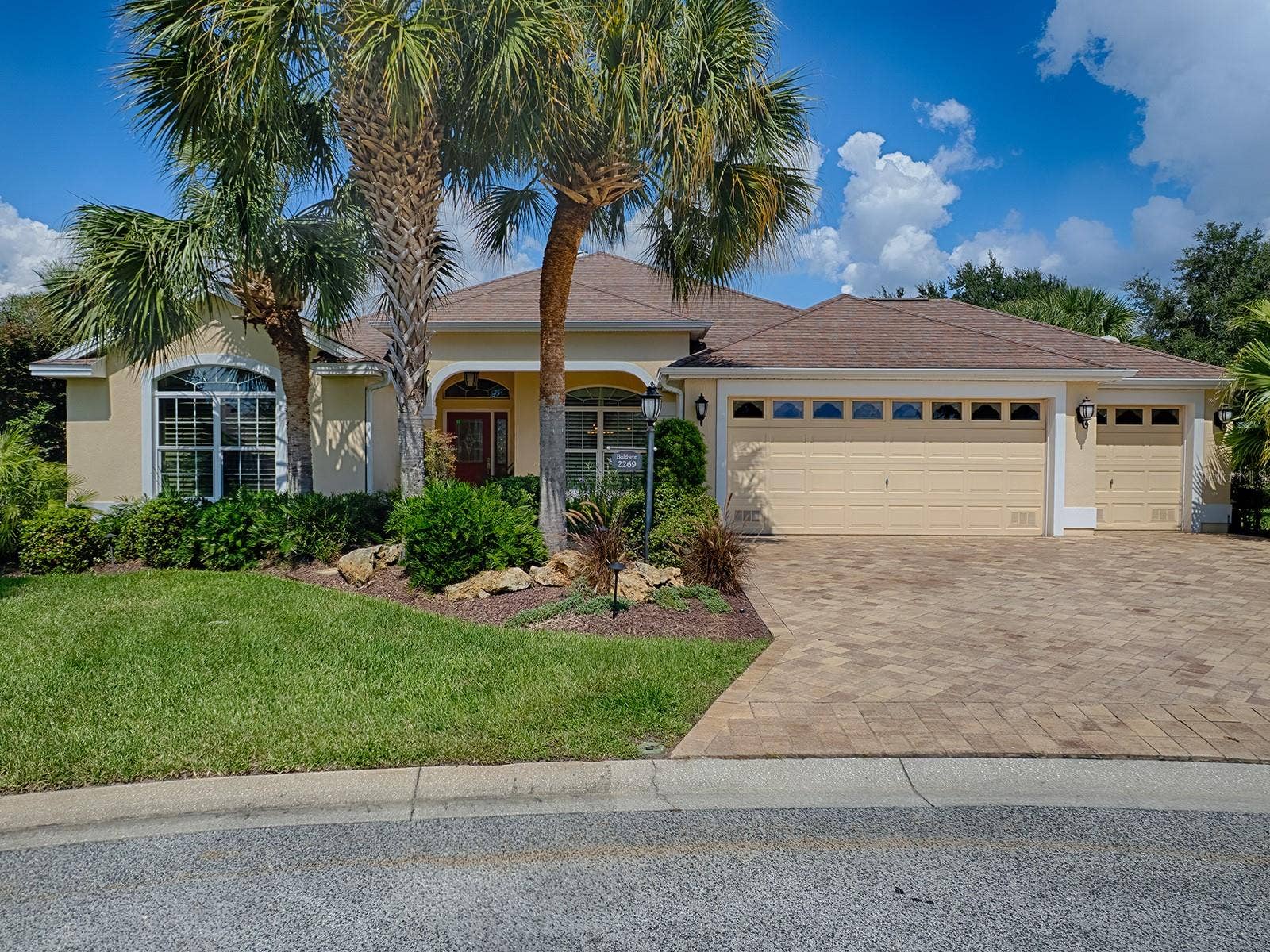2269 KINCORD COURT, The Villages, FL 32162 Front of Home