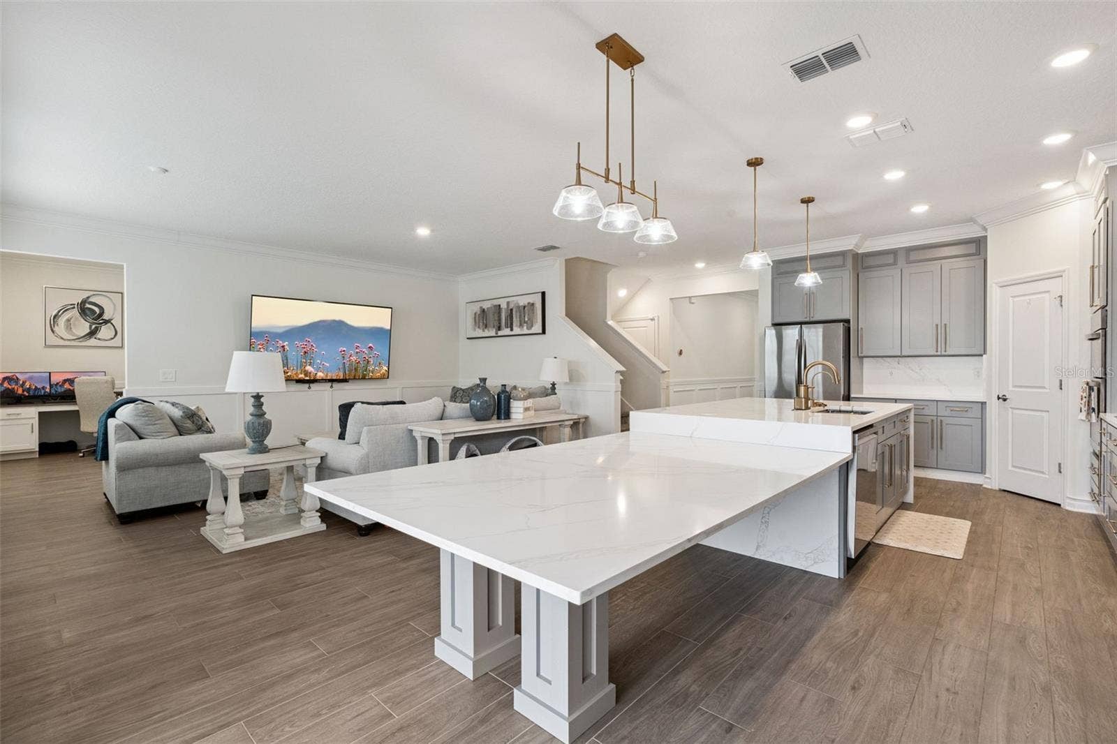 6175 SHAVASANA RD ROAD, Clermont, FL 34714 Gourmet kitchen upgrades throughout with walk in pantry, crown molding throughout