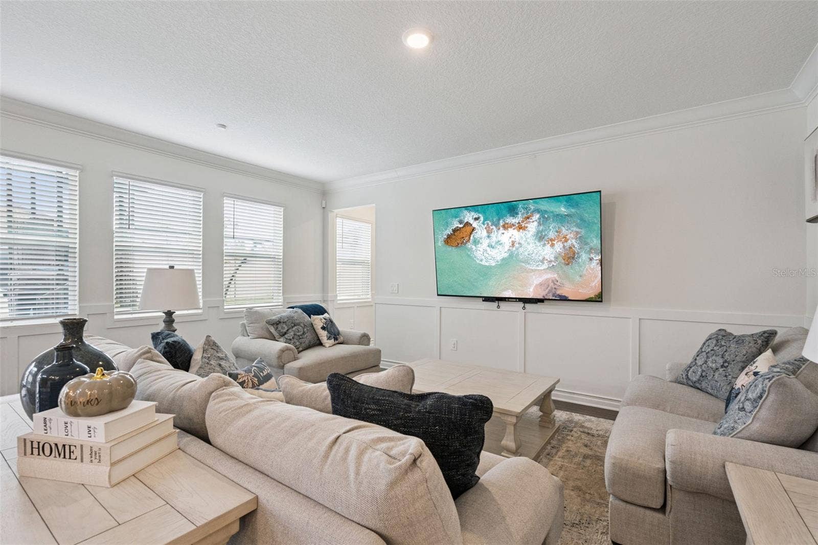 6175 SHAVASANA RD ROAD, Clermont, FL 34714 Lot's of natural light throughout