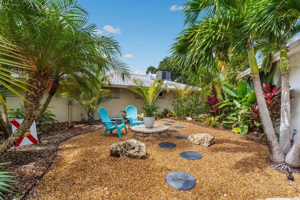 1229 MOONMIST CIRCLE, #P6, Sarasota, FL 34242 Family Gathering Area