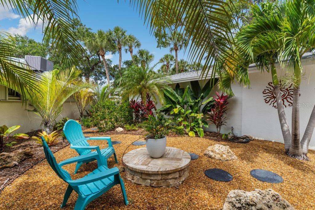 1229 MOONMIST CIRCLE, #P6, Sarasota, FL 34242 Enjoy Your Gas Fire Pit