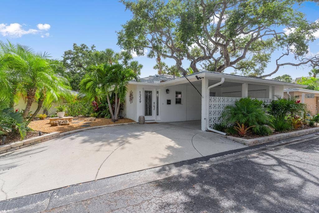 1229 MOONMIST CIRCLE, #P6, Sarasota, FL 34242 Covered Carport and Driveway accommodates up to 3 Vehicles