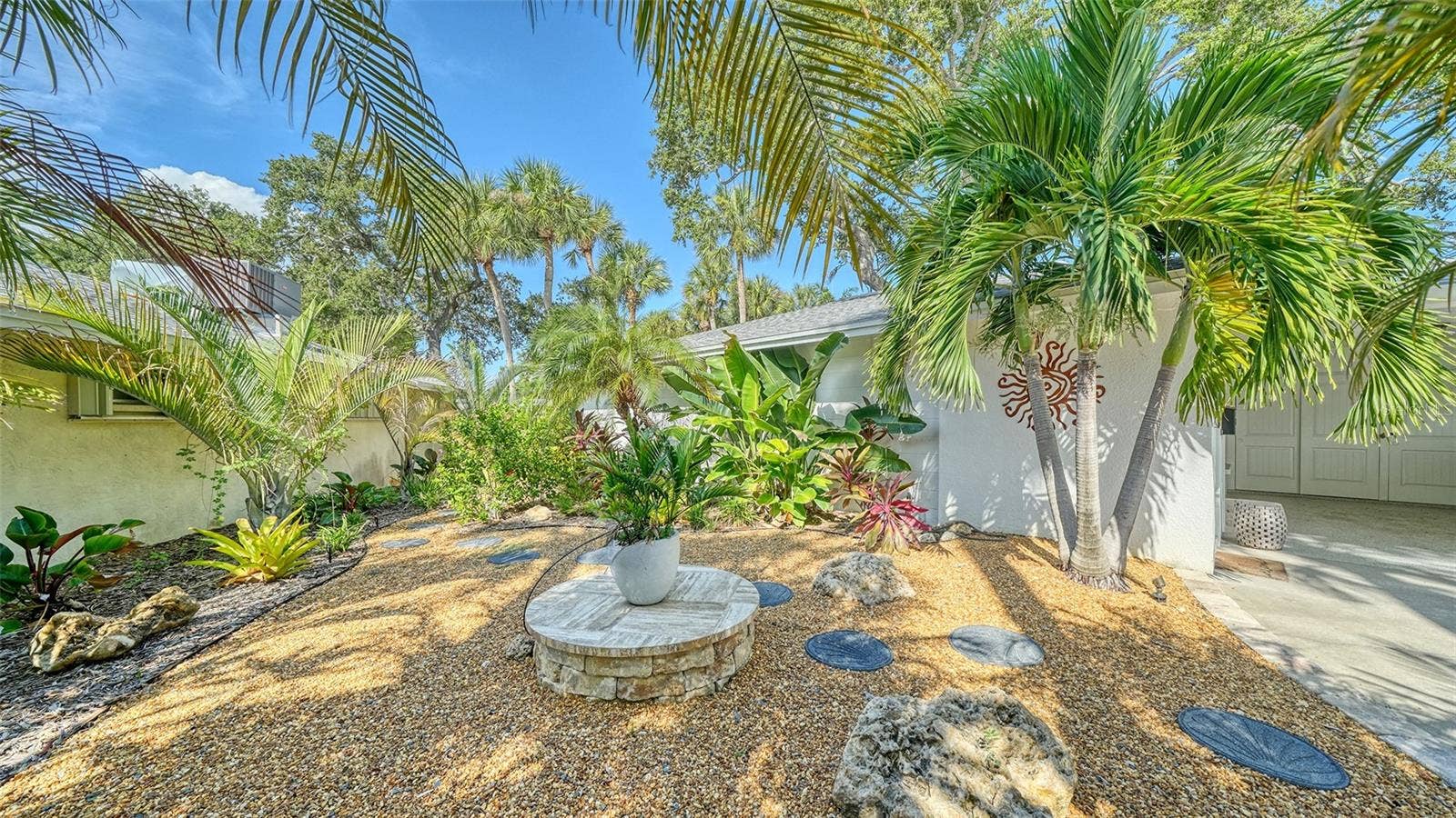 1229 MOONMIST CIRCLE, #P6, Sarasota, FL 34242 Side Yard - One of the Larger Outdoor Areas in PG