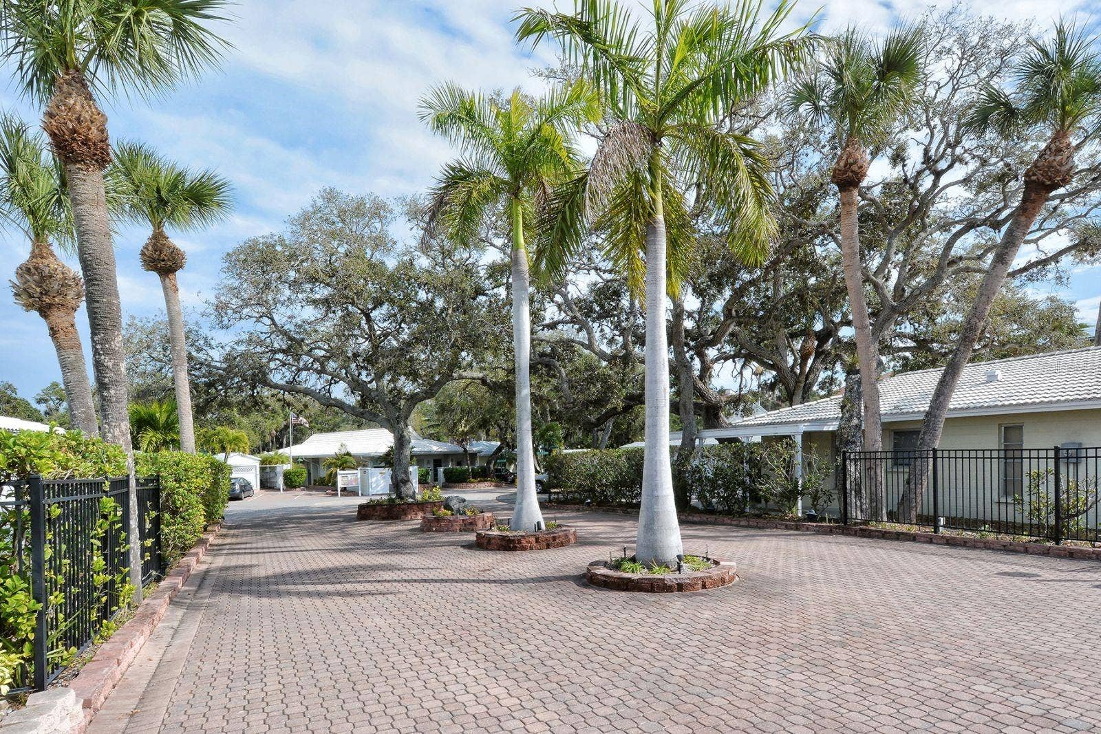 1229 MOONMIST CIRCLE, #P6, Sarasota, FL 34242 Entering Polynesian Gardens