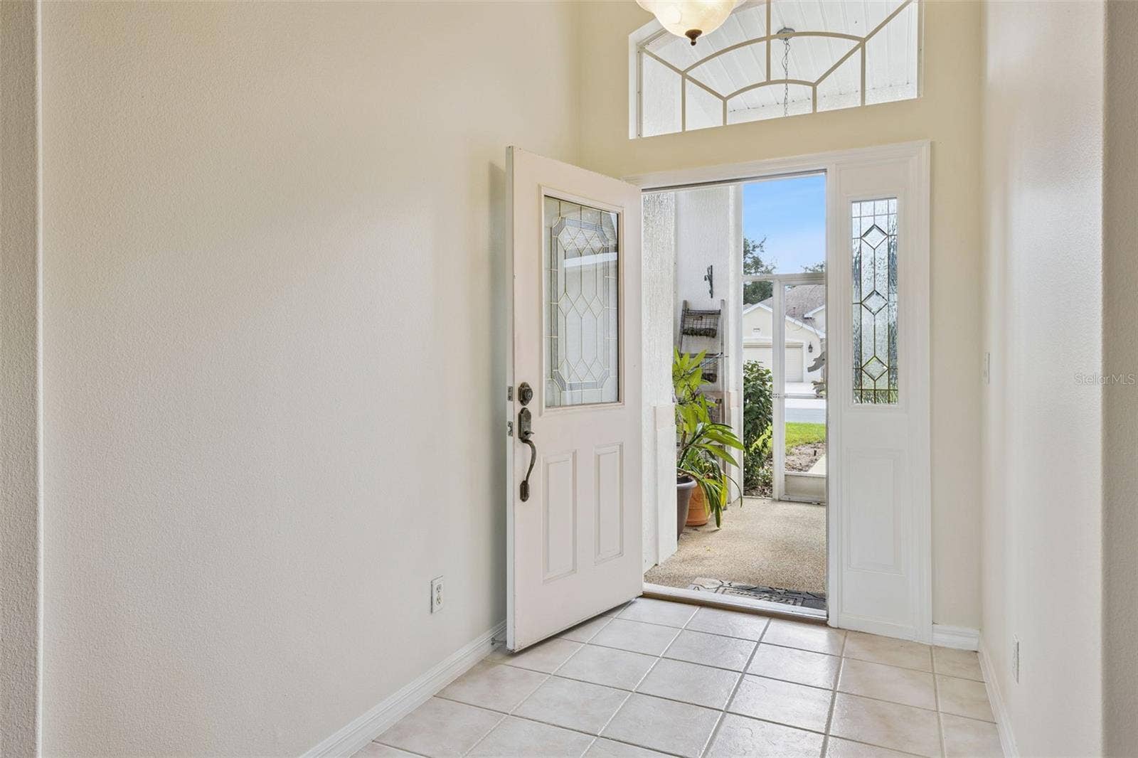 4636 GLEN COE STREET, Leesburg, FL 34748 Foyer
