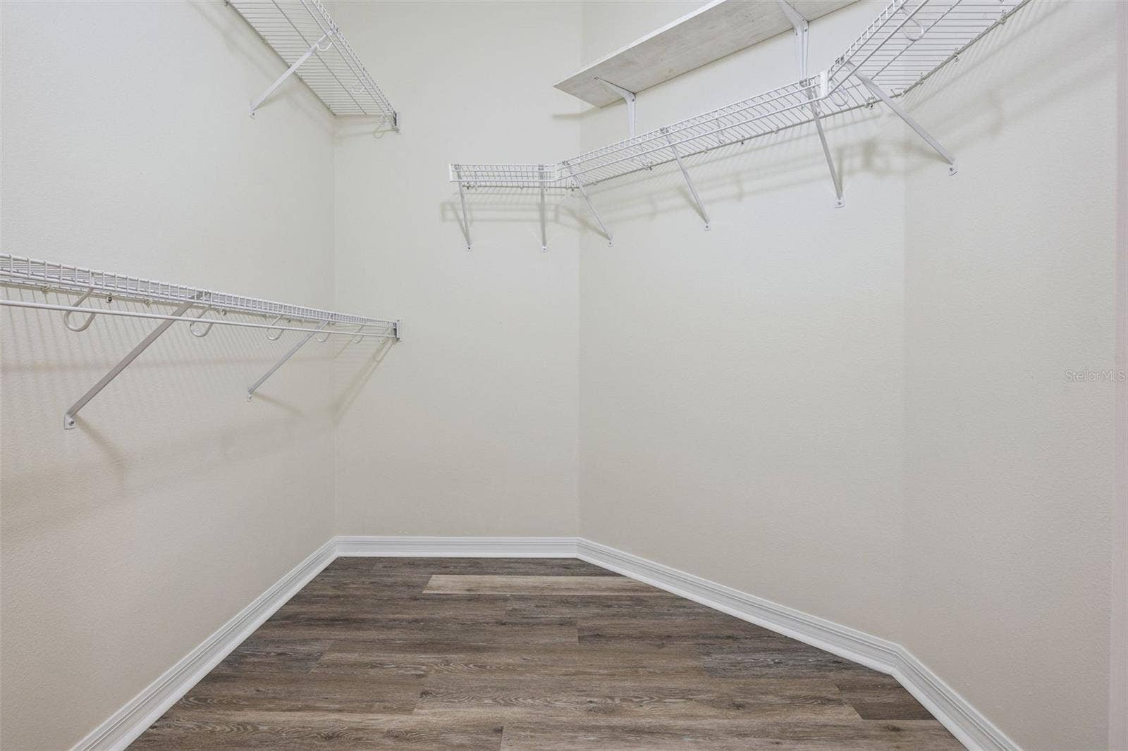 4636 GLEN COE STREET, Leesburg, FL 34748 Primary closet