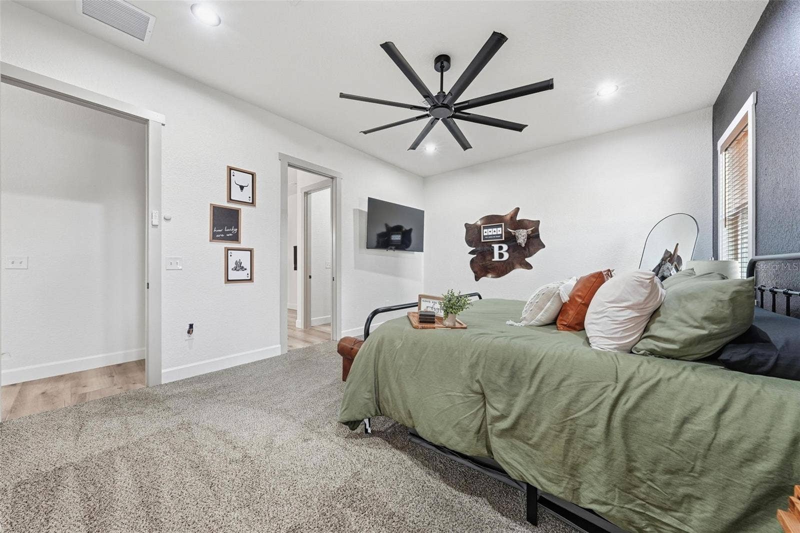 19106 CLAYTON TRAIL, Altoona, FL 32702 19106 CLAYTON TRAIL, Altoona, FL 32702