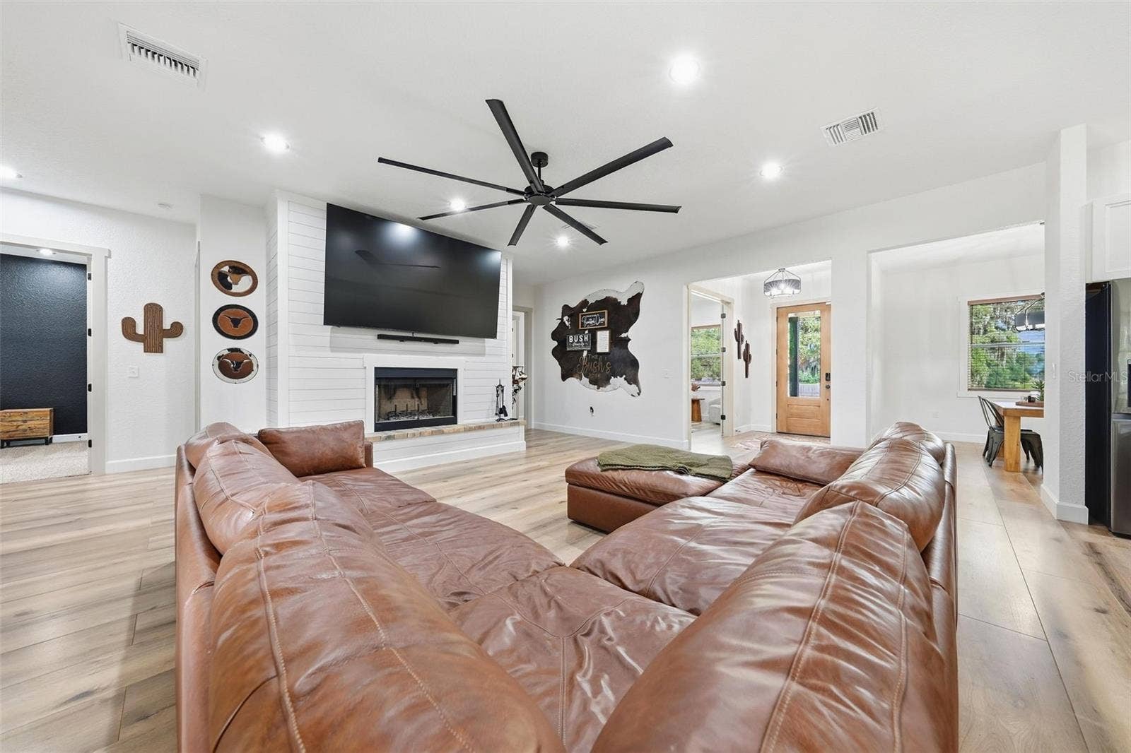 19106 CLAYTON TRAIL, Altoona, FL 32702 19106 CLAYTON TRAIL, Altoona, FL 32702