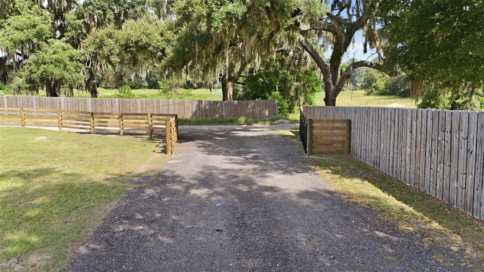 19106 CLAYTON TRAIL, Altoona, FL 32702 19106 CLAYTON TRAIL, Altoona, FL 32702