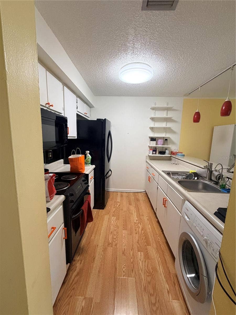 723 PERKINS STREET, #200, Leesburg, FL 34748 723 PERKINS STREET, #200, Leesburg, FL 34748