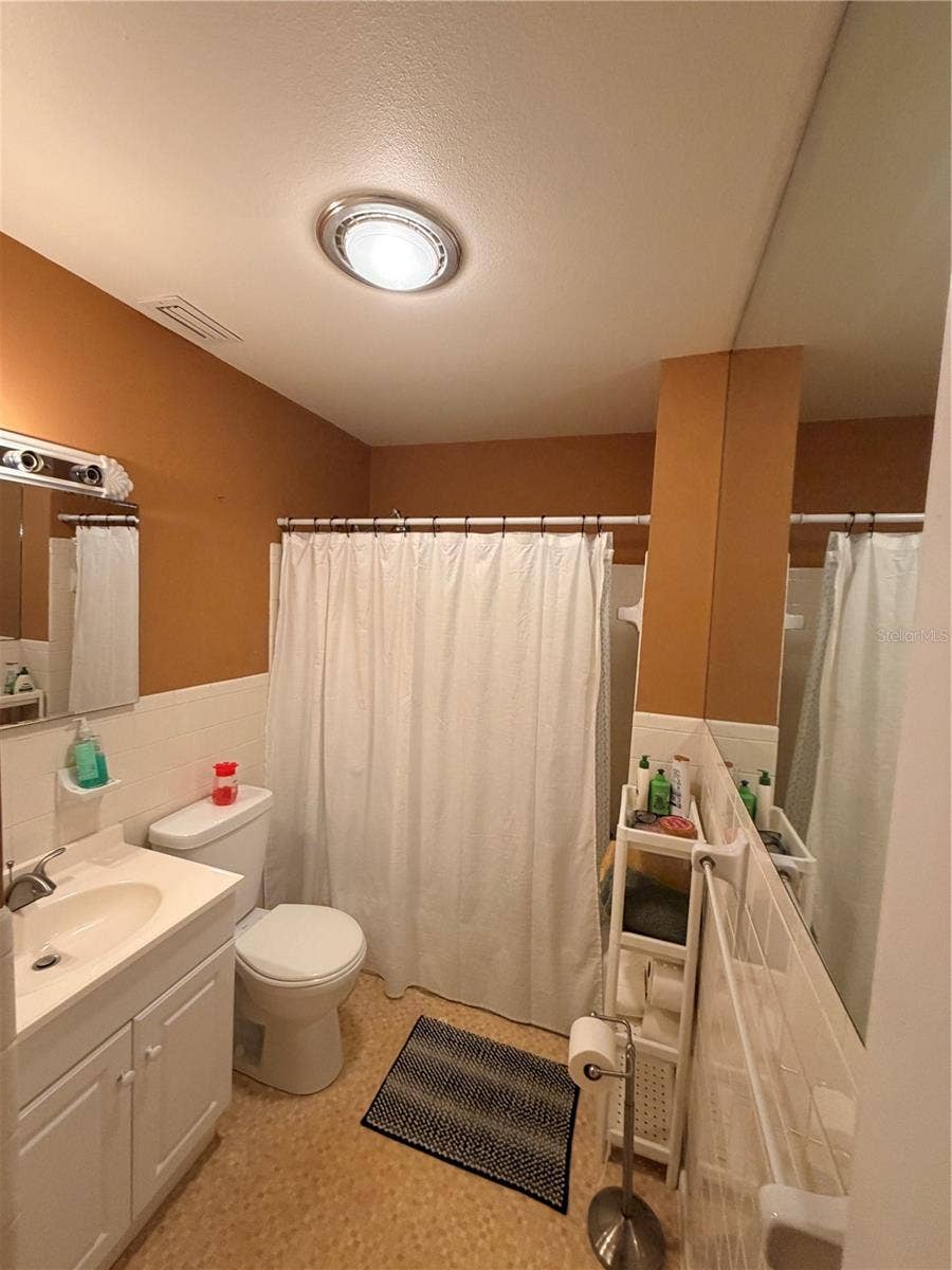 723 PERKINS STREET, #200, Leesburg, FL 34748 723 PERKINS STREET, #200, Leesburg, FL 34748