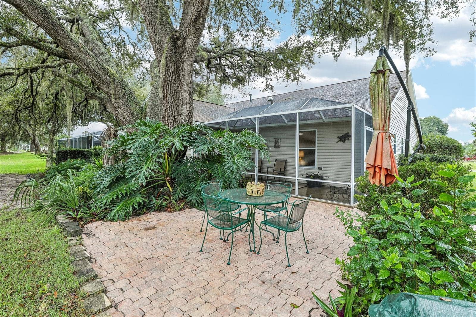 460 LOMA PASEO DRIVE, The Villages, FL 32159 460 LOMA PASEO DRIVE, The Villages, FL 32159