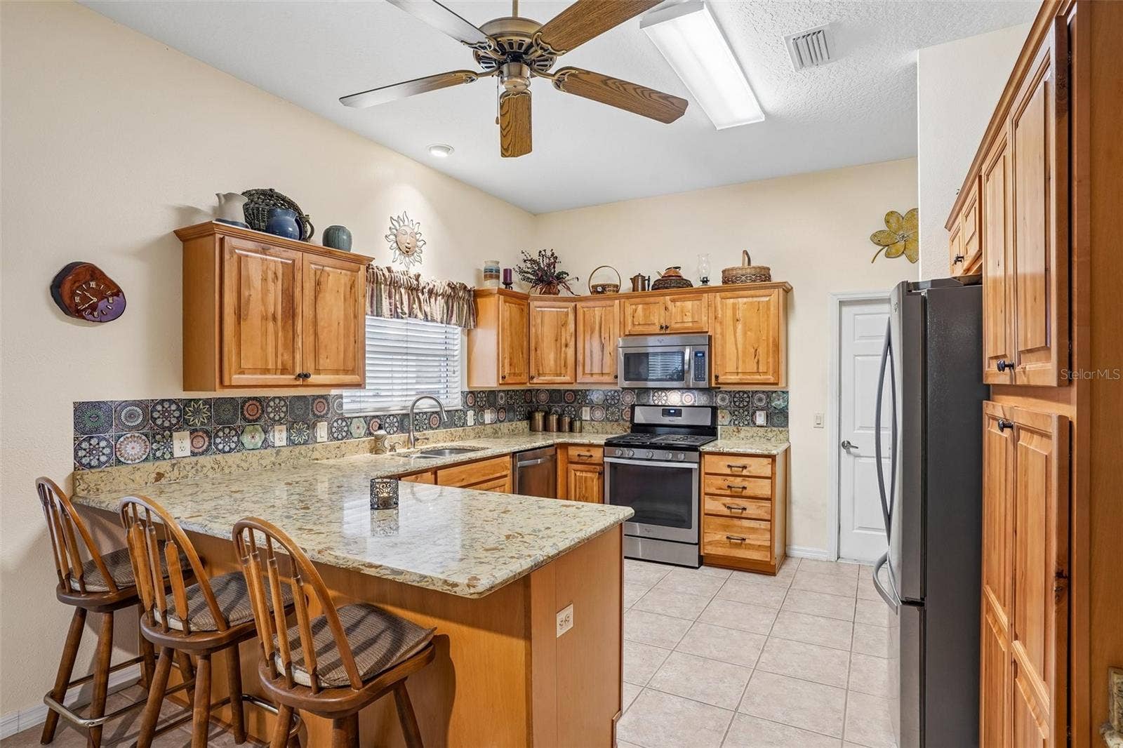 460 LOMA PASEO DRIVE, The Villages, FL 32159 Kitchen