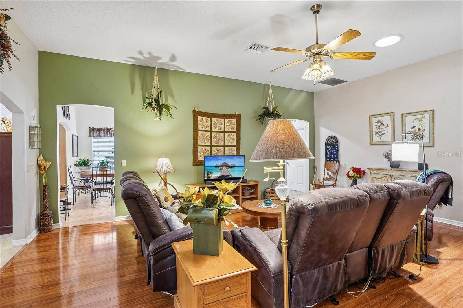 460 LOMA PASEO DRIVE, The Villages, FL 32159 Living Room