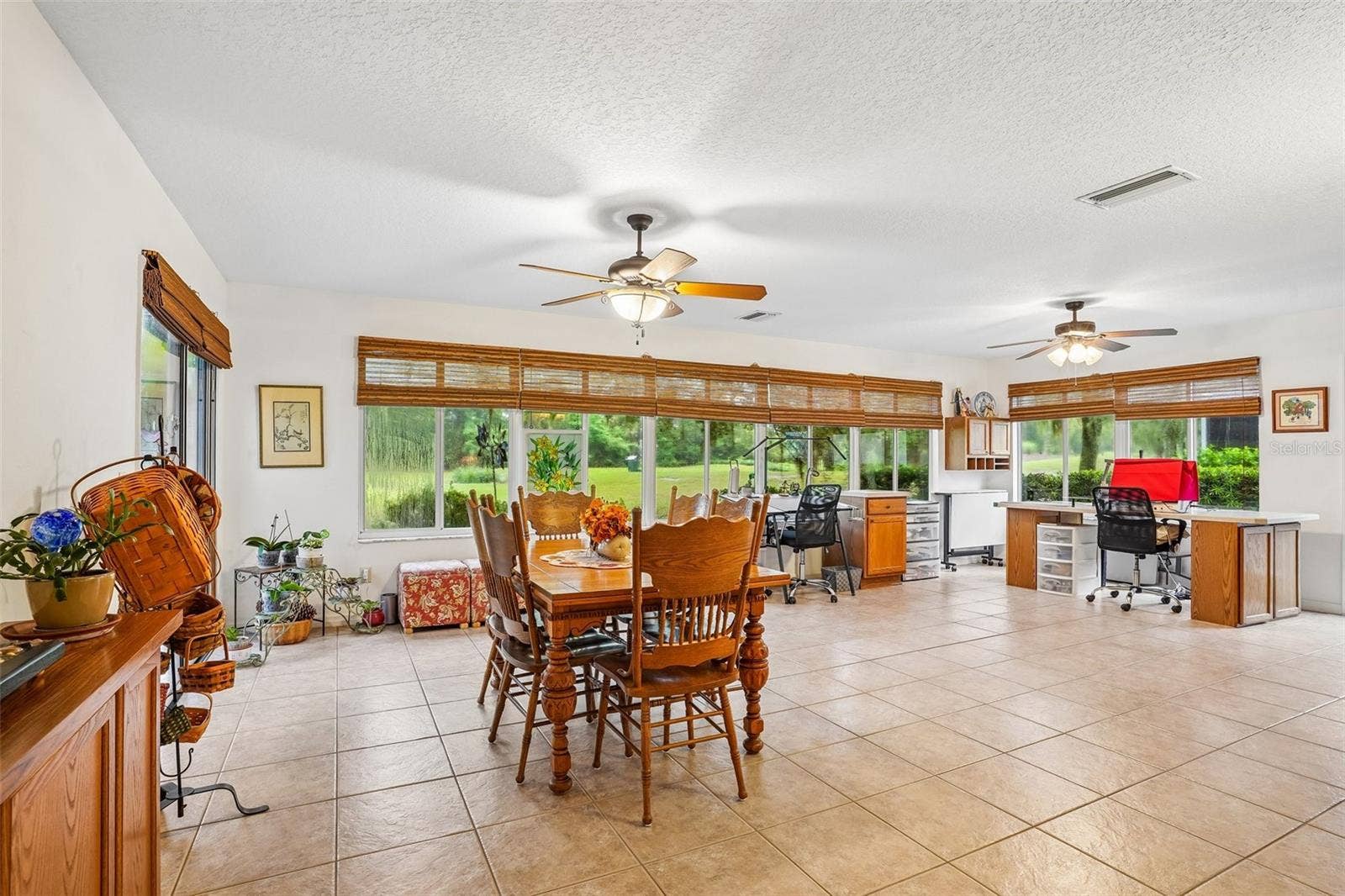 460 LOMA PASEO DRIVE, The Villages, FL 32159 Bonus/Florida Room