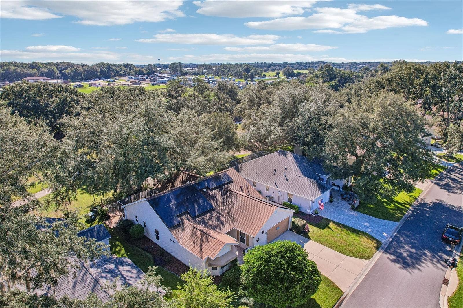 460 LOMA PASEO DRIVE, The Villages, FL 32159