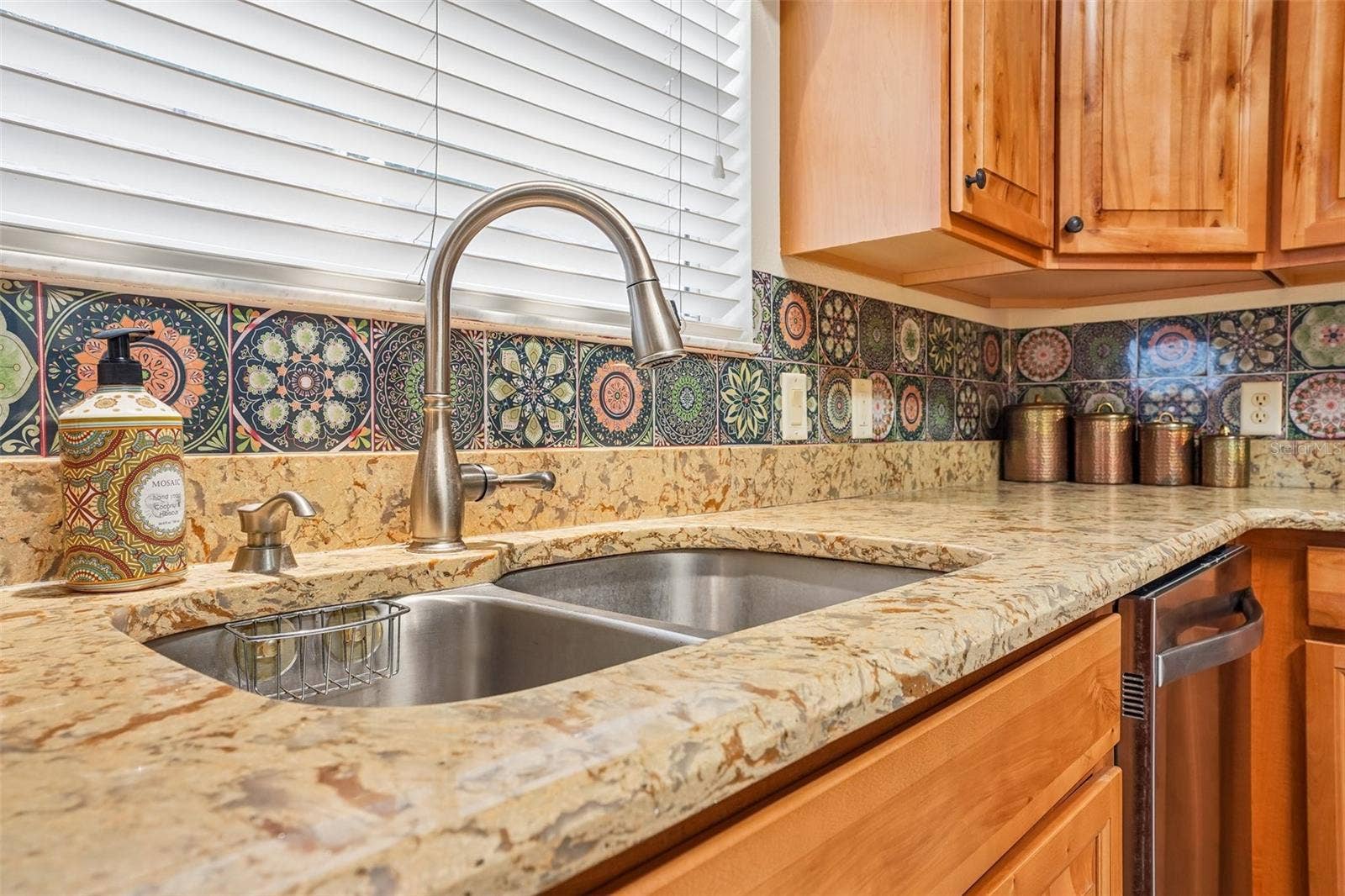 460 LOMA PASEO DRIVE, The Villages, FL 32159 Kitchen