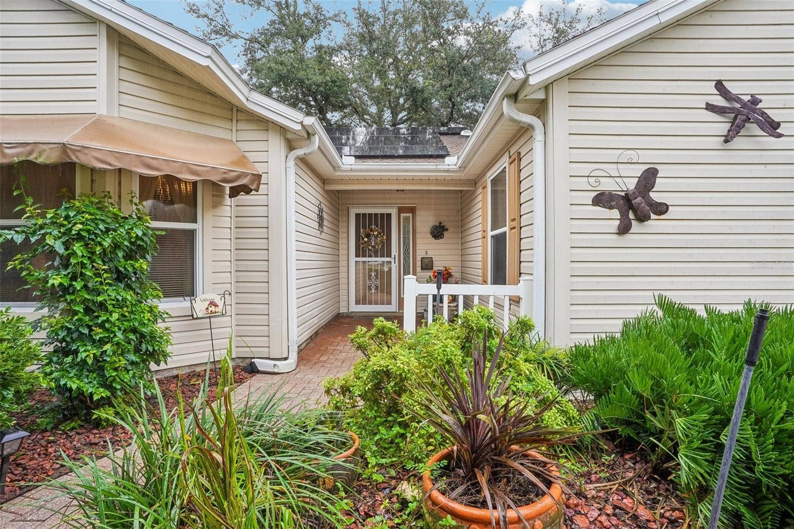 460 LOMA PASEO DRIVE, The Villages, FL 32159 460 LOMA PASEO DRIVE, The Villages, FL 32159
