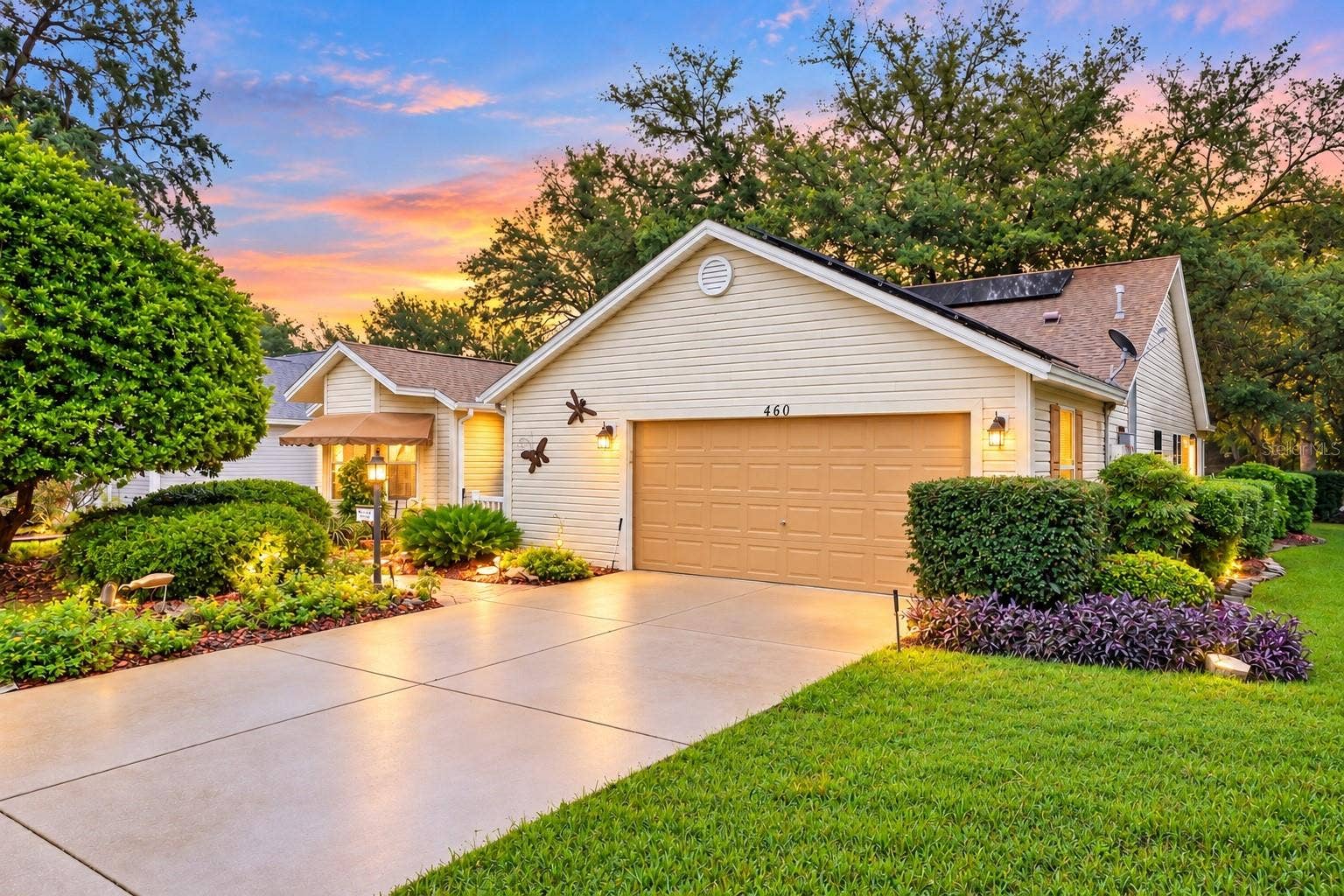 460 LOMA PASEO DRIVE, The Villages, FL 32159 Welcome Home!