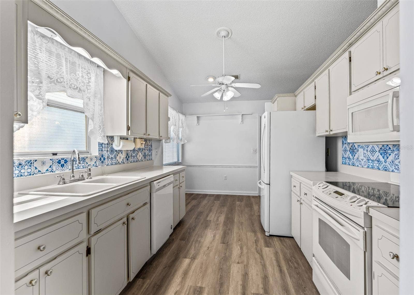 1409 NEW ABBEY AVENUE, Leesburg, FL 34788 1409 NEW ABBEY AVENUE, Leesburg, FL 34788