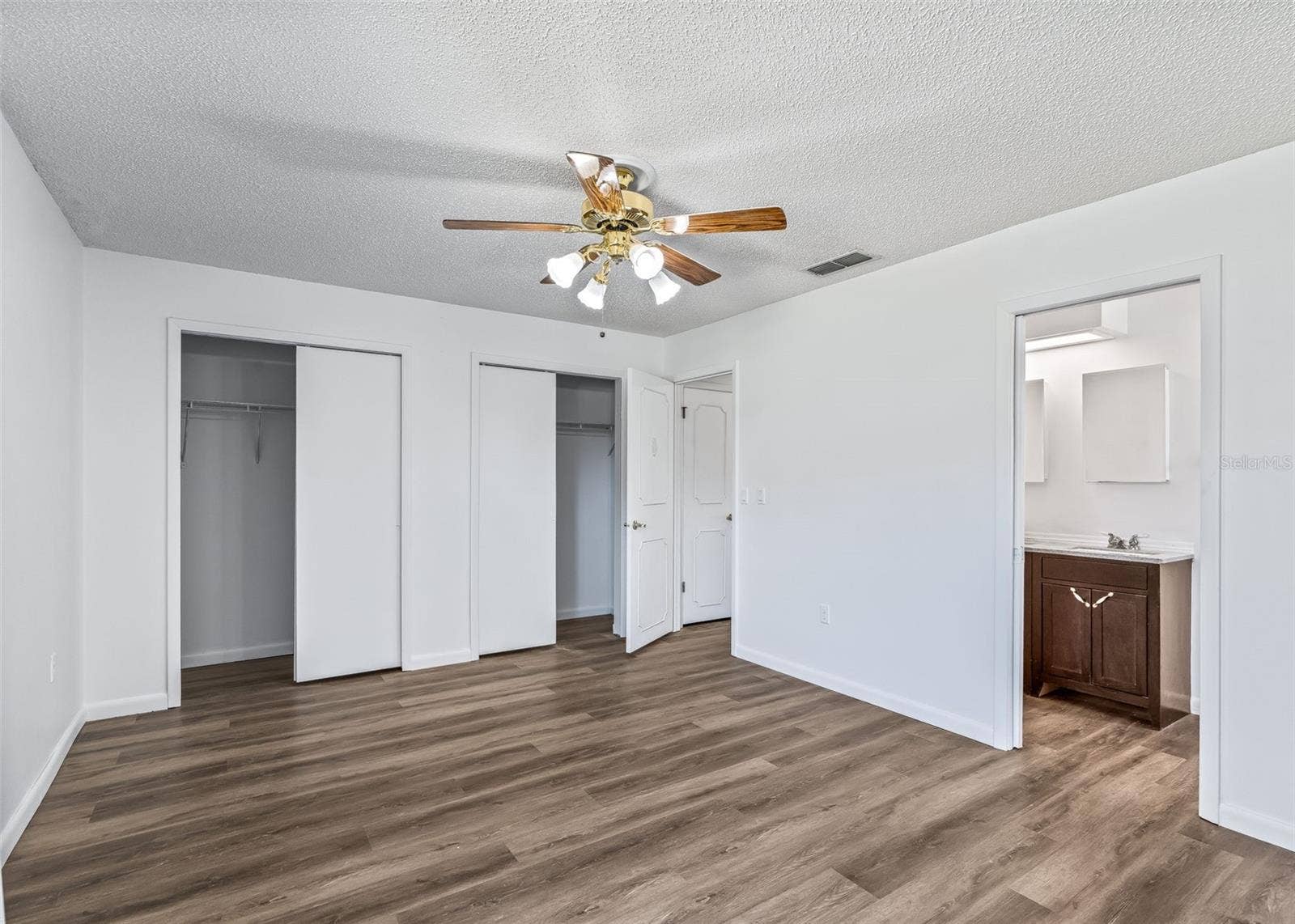 1409 NEW ABBEY AVENUE, Leesburg, FL 34788 1409 NEW ABBEY AVENUE, Leesburg, FL 34788