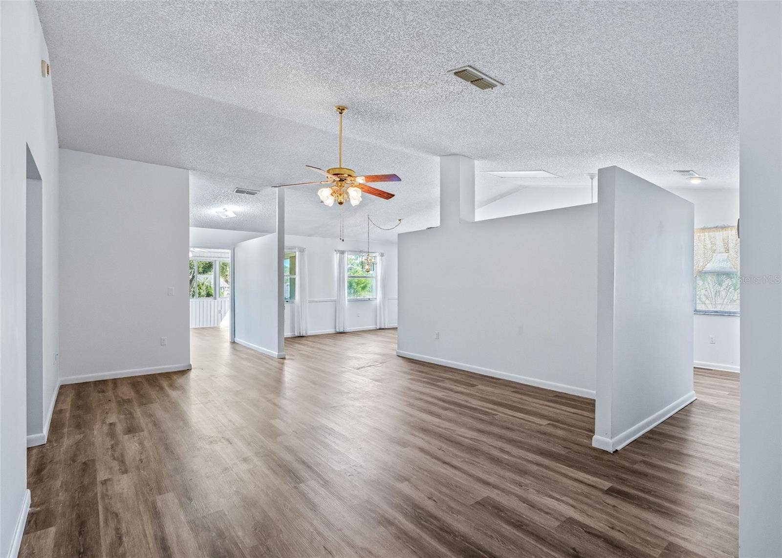 1409 NEW ABBEY AVENUE, Leesburg, FL 34788 1409 NEW ABBEY AVENUE, Leesburg, FL 34788