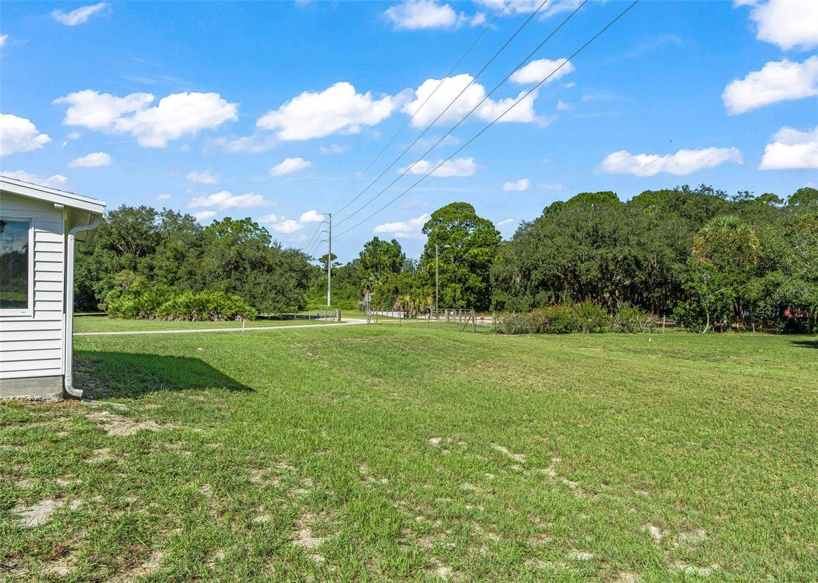 1409 NEW ABBEY AVENUE, Leesburg, FL 34788 1409 NEW ABBEY AVENUE, Leesburg, FL 34788