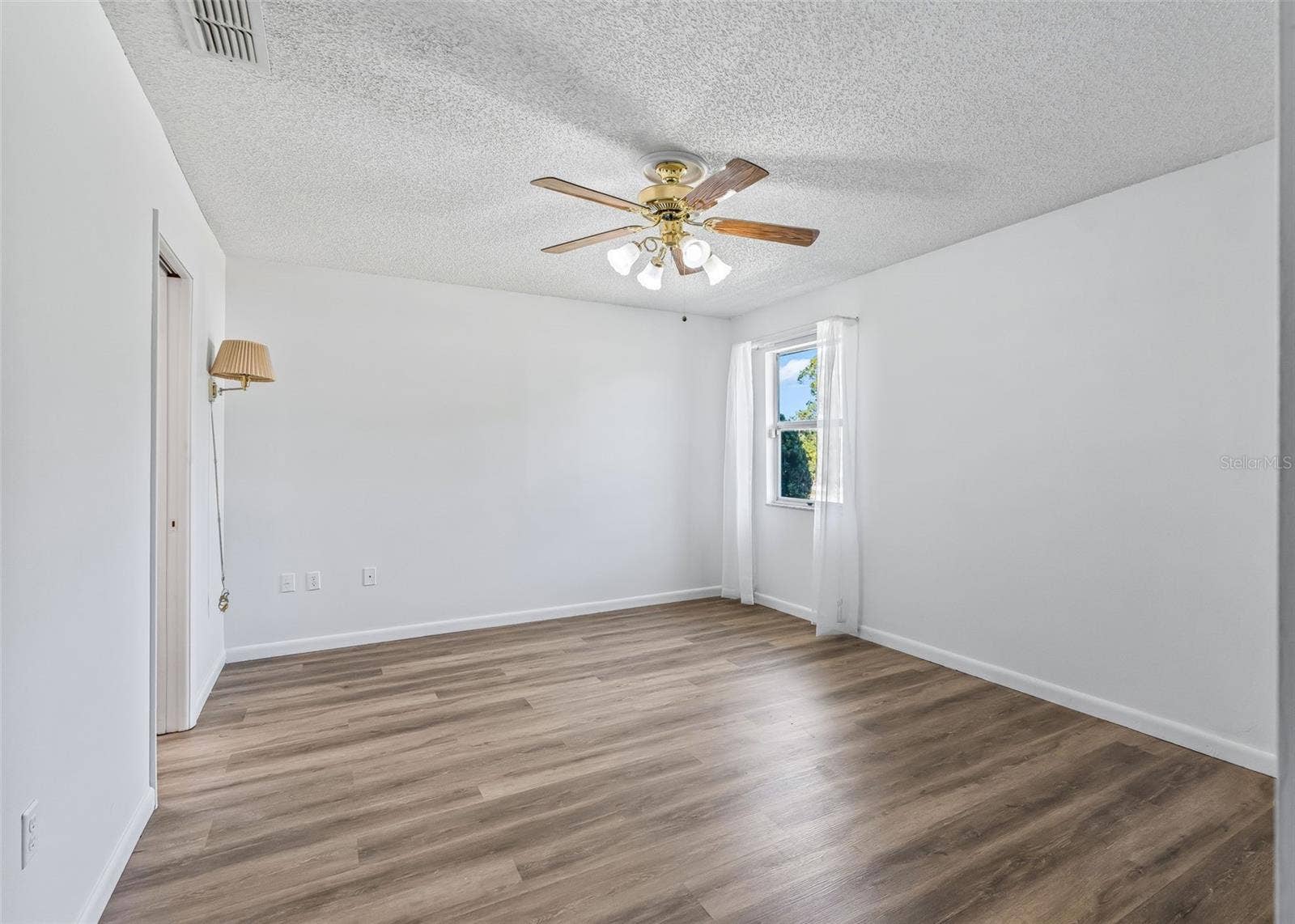 1409 NEW ABBEY AVENUE, Leesburg, FL 34788 1409 NEW ABBEY AVENUE, Leesburg, FL 34788