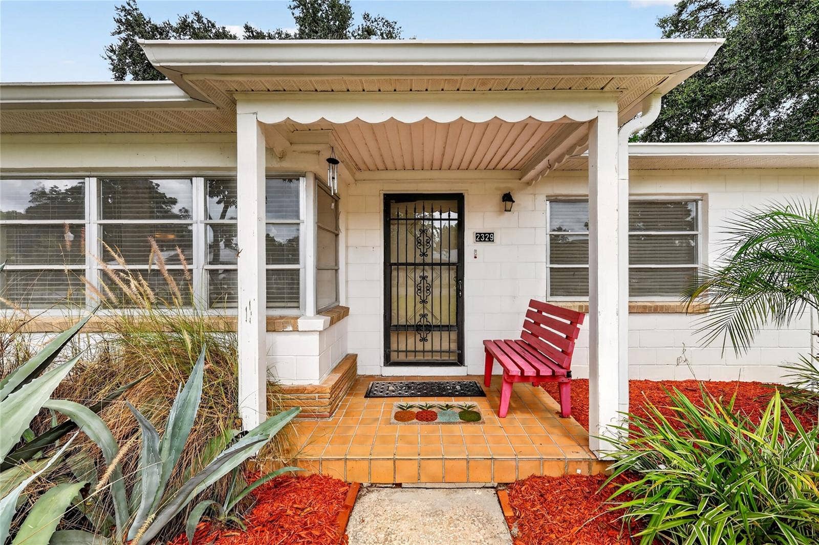 Covered Entrance/Porch