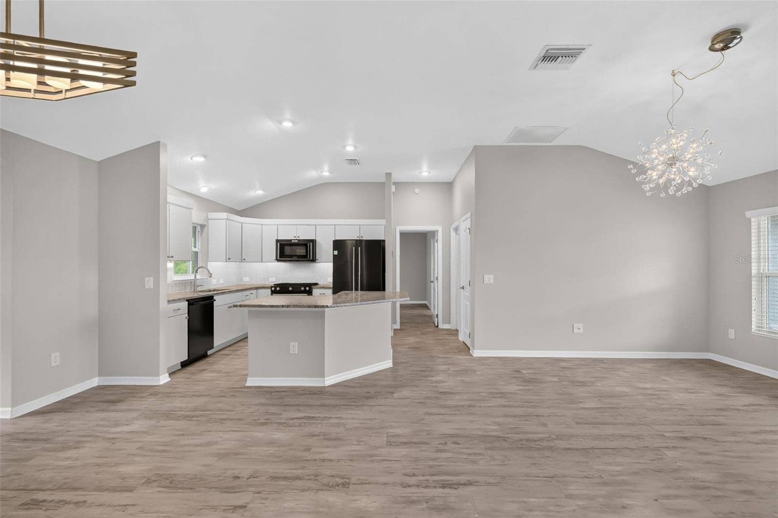 3254 ZIPPERER WAY, The Villages, FL 32163 Living, Dining, and Kitchen