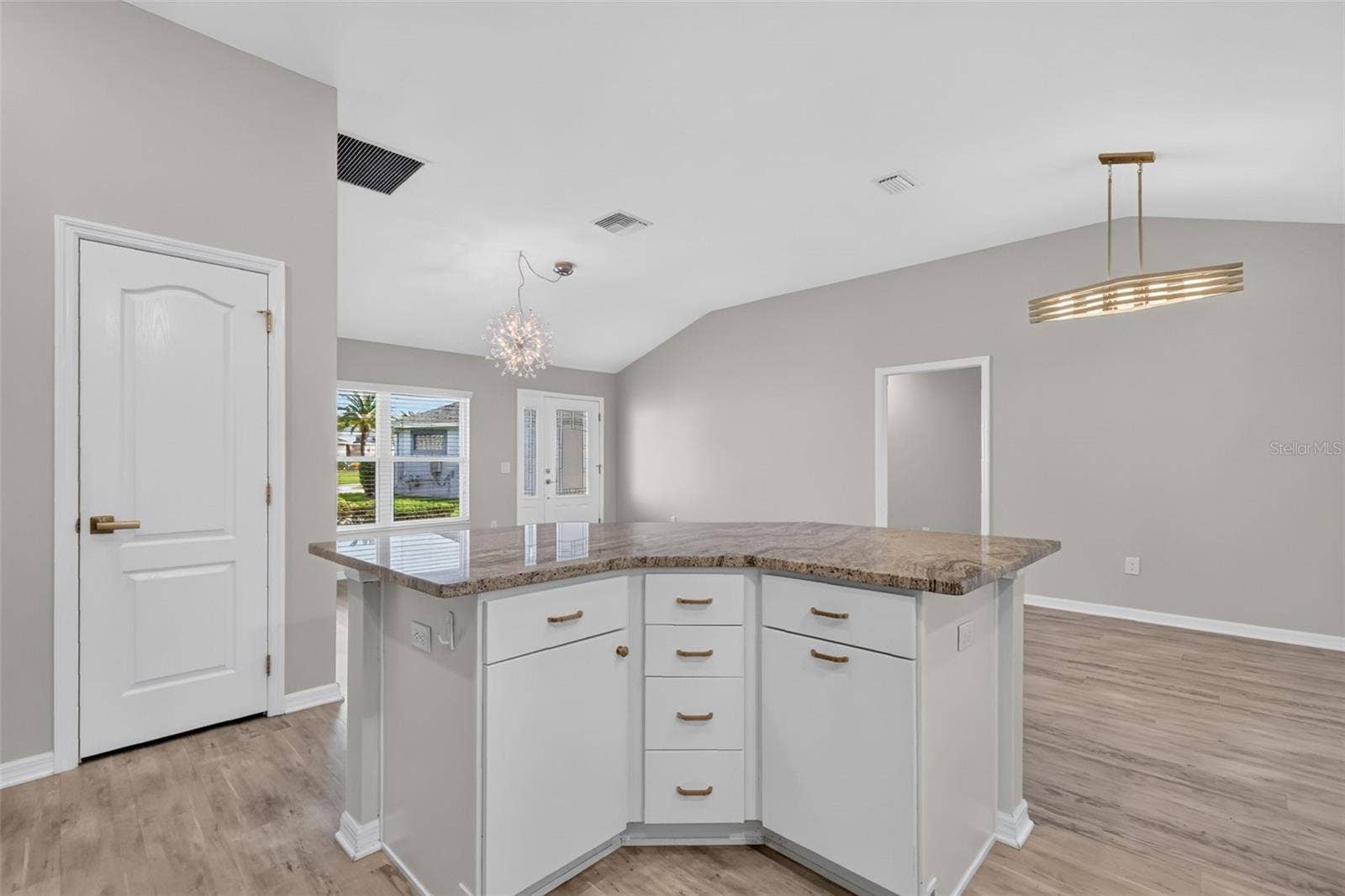 3254 ZIPPERER WAY, The Villages, FL 32163 Kitchen