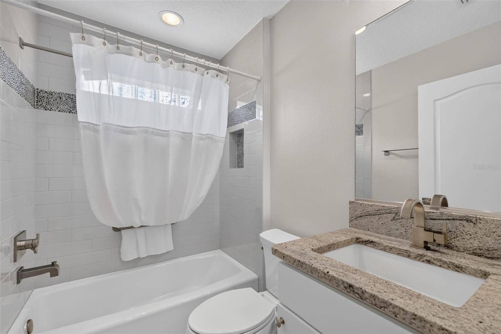 3254 ZIPPERER WAY, The Villages, FL 32163 Second Bathroom