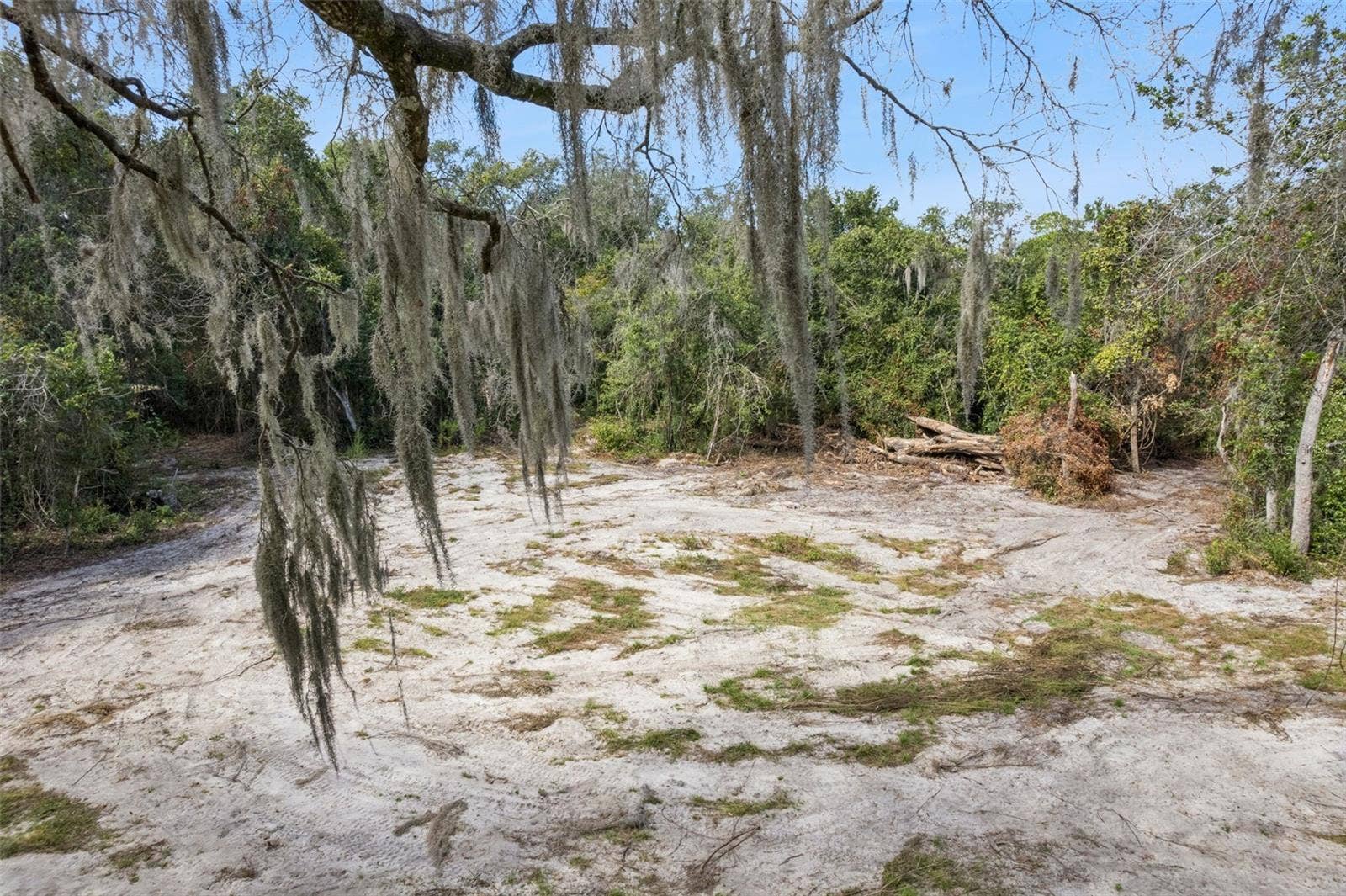 BETHUNE STREET, Leesburg, FL 34788 BETHUNE STREET, Leesburg, FL 34788