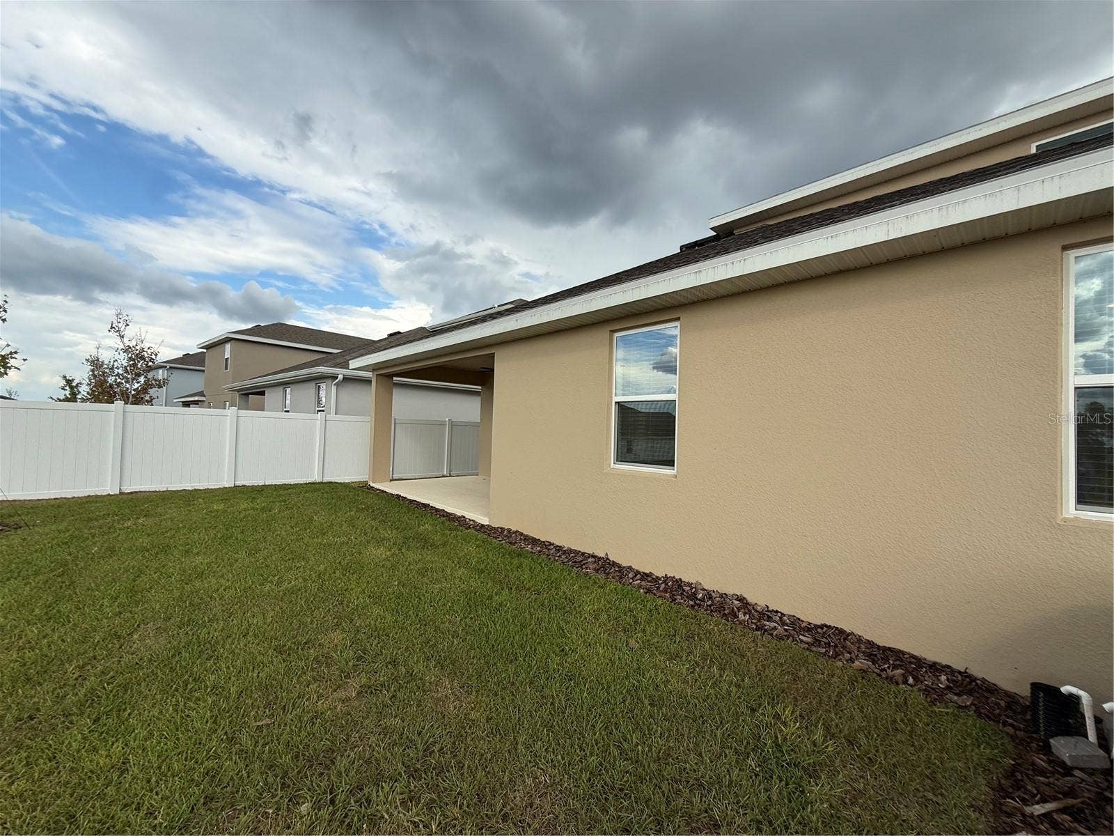 1663 PYRAMID HILL STREET, Minneola, FL 34715