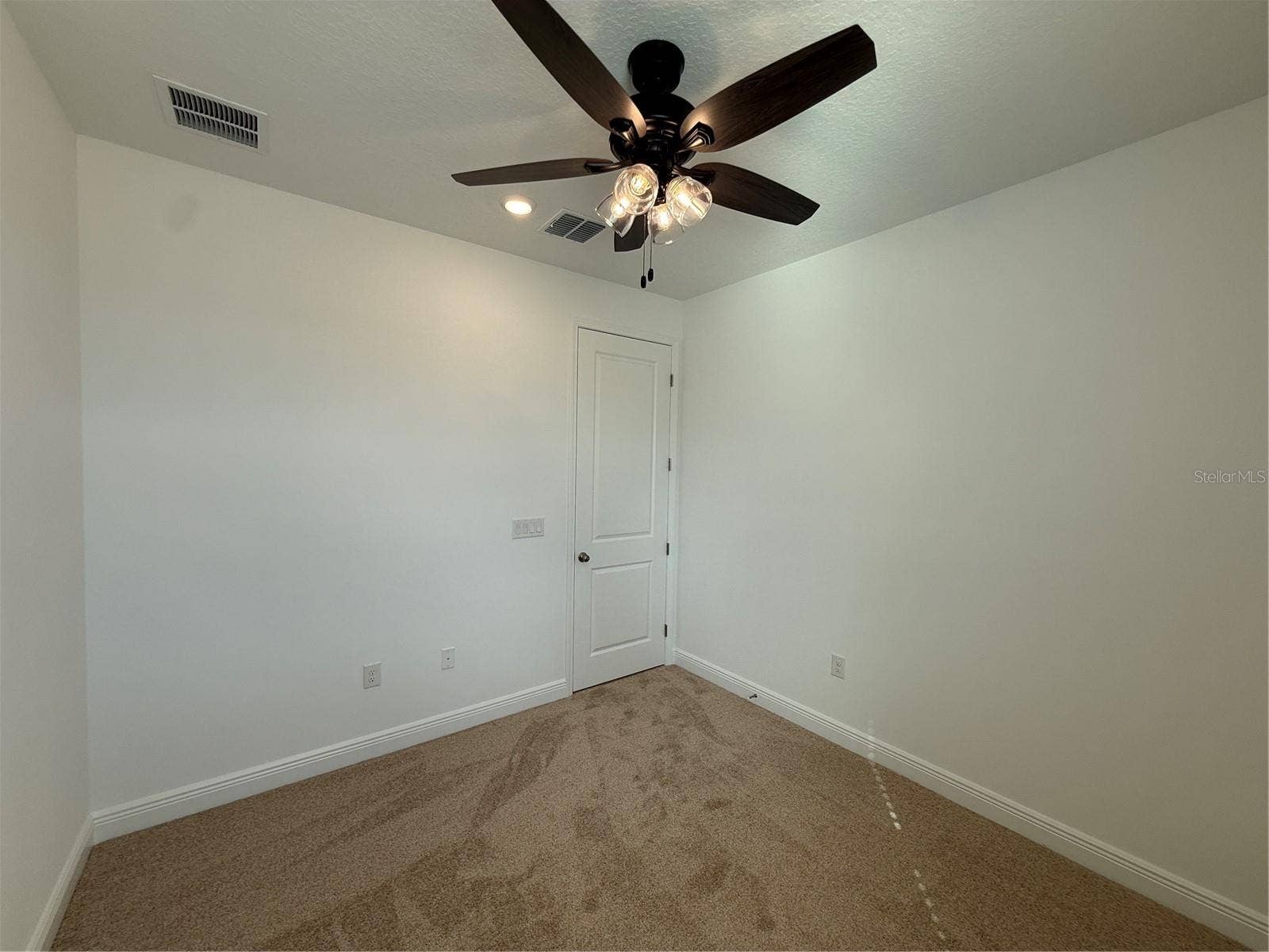 1663 PYRAMID HILL STREET, Minneola, FL 34715