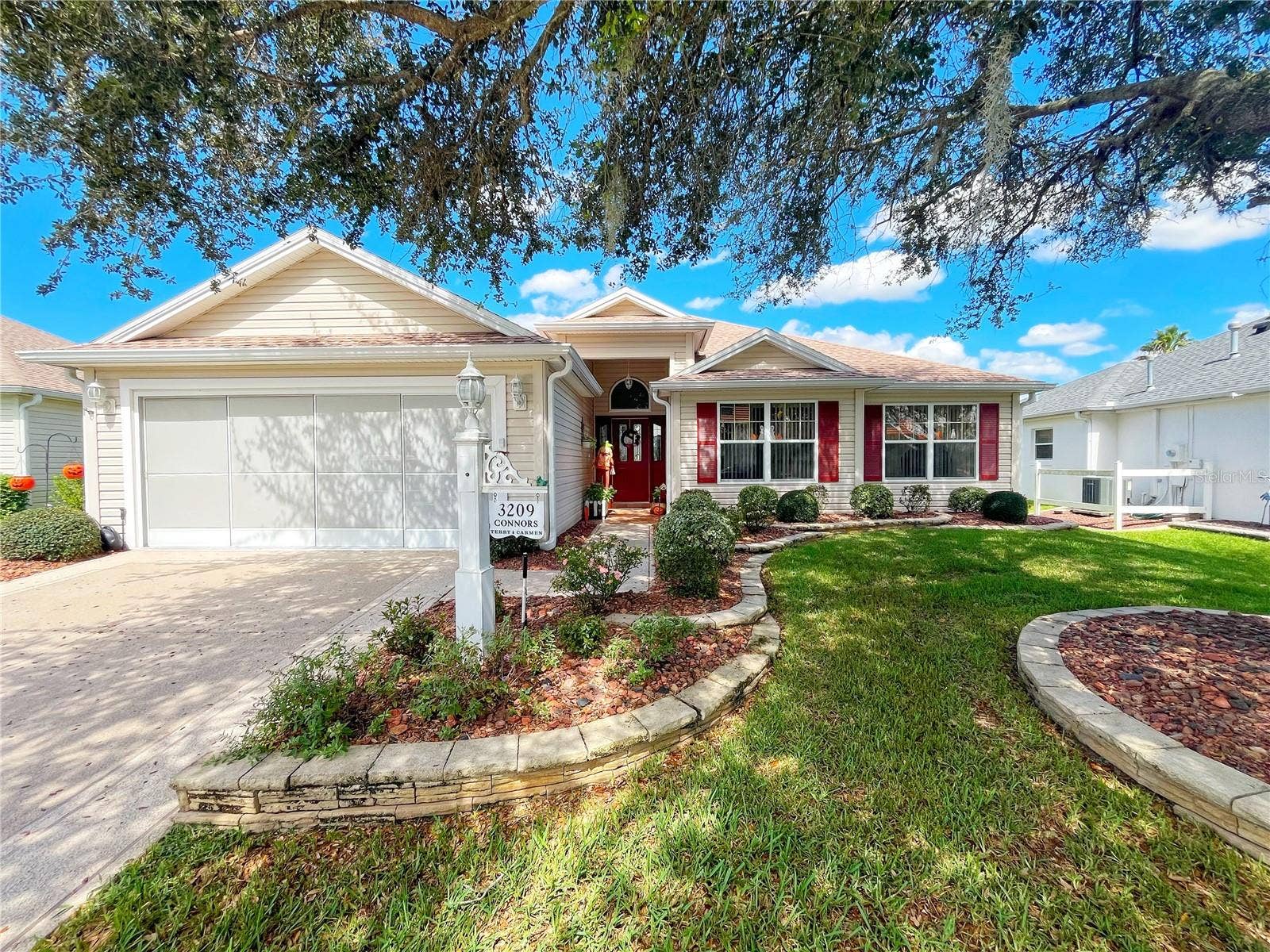 3209 HAMPTON LANE, The Villages, FL 32162 3209 HAMPTON LANE, The Villages, FL 32162