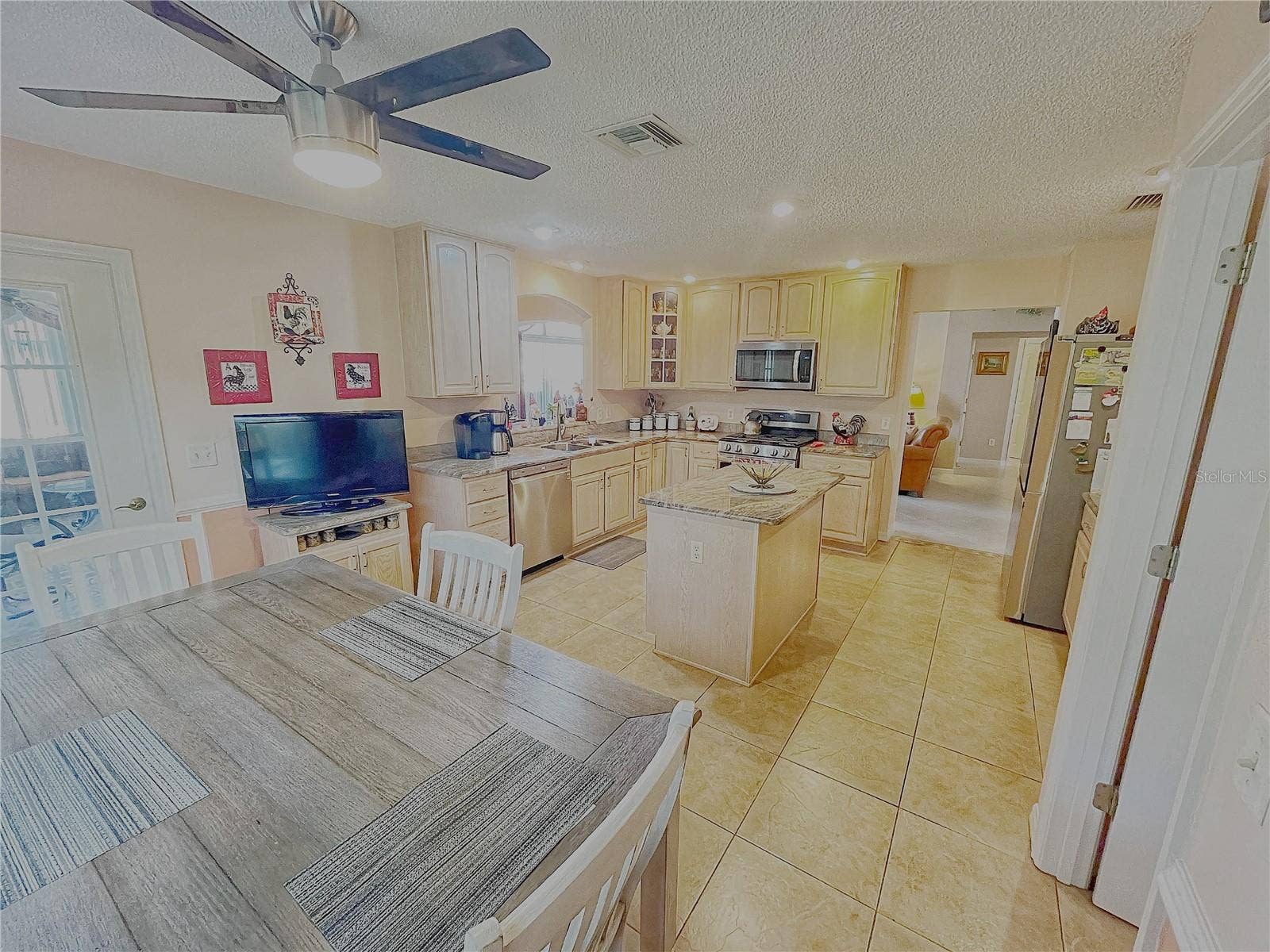 3209 HAMPTON LANE, The Villages, FL 32162 3209 HAMPTON LANE, The Villages, FL 32162