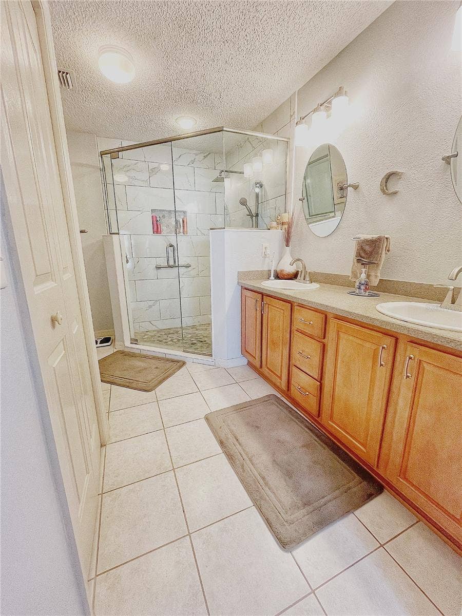 3209 HAMPTON LANE, The Villages, FL 32162 3209 HAMPTON LANE, The Villages, FL 32162