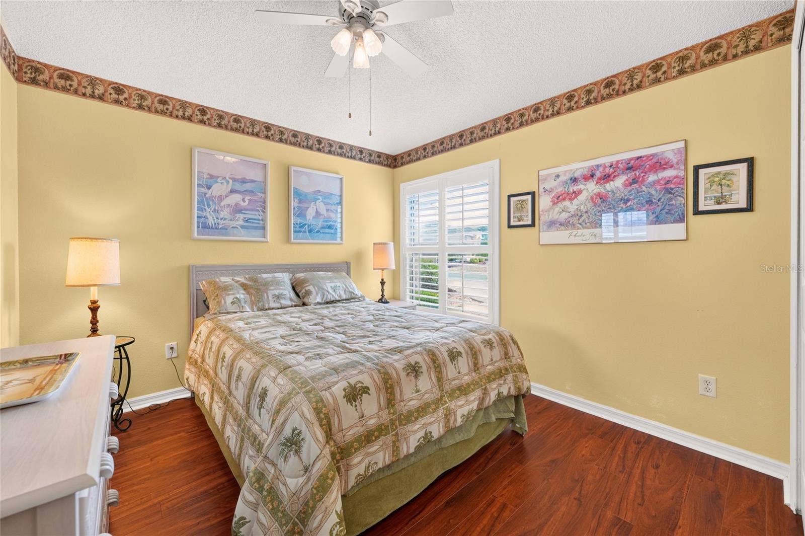 Guest bedroom