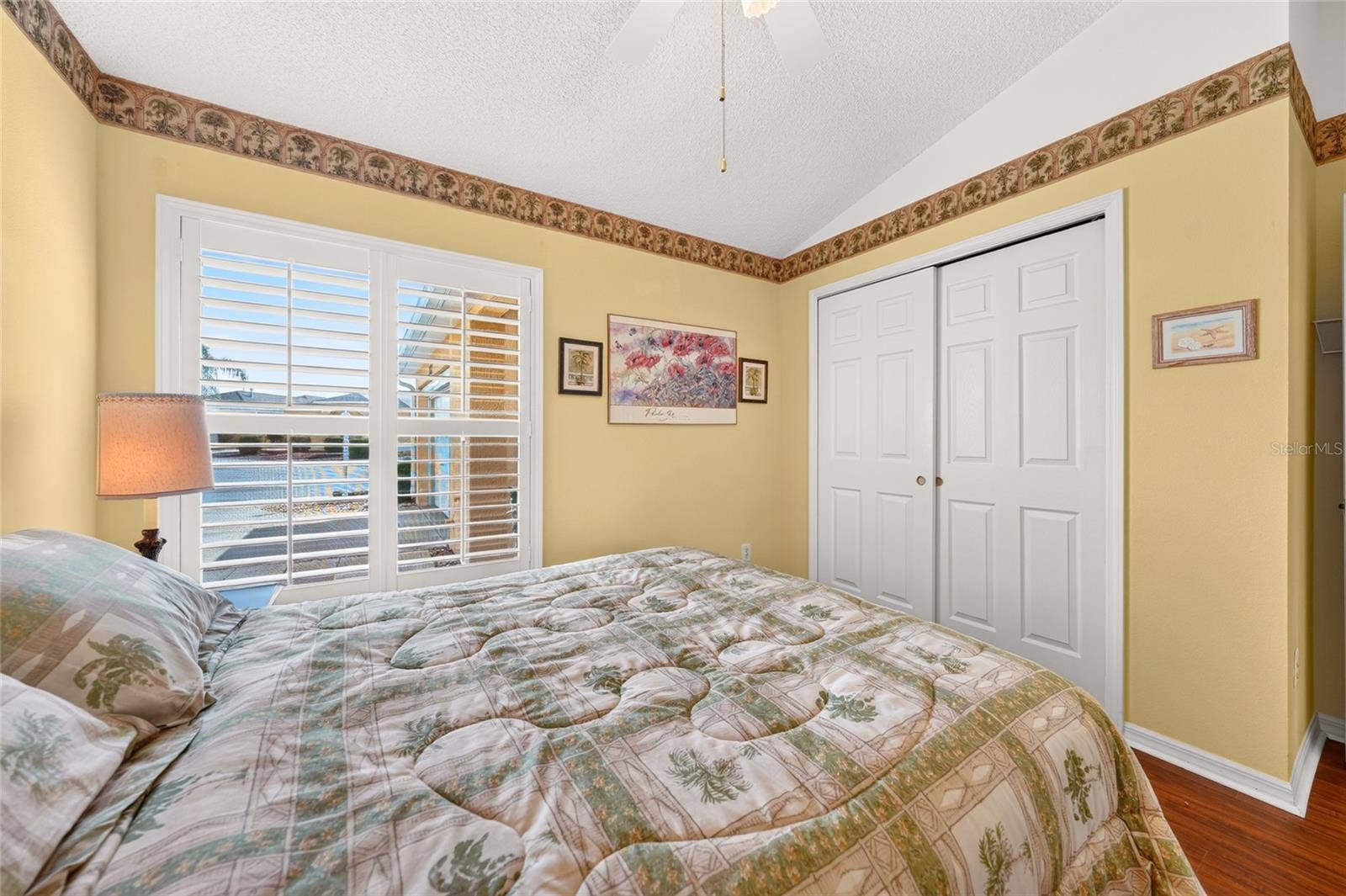 Guest bedroom