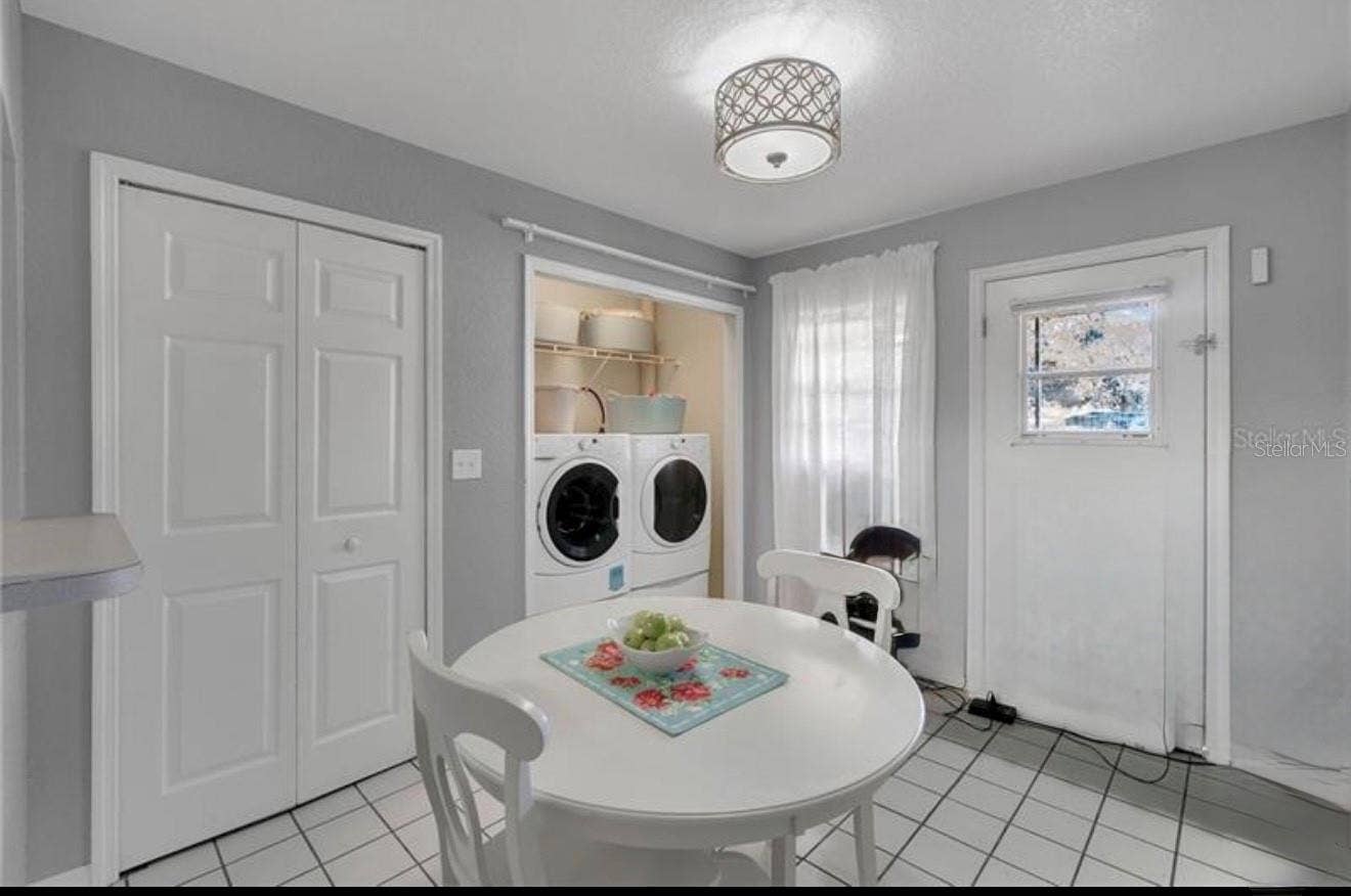 251 N PLANT STREET, Winter Garden, FL 34787 253 Side
