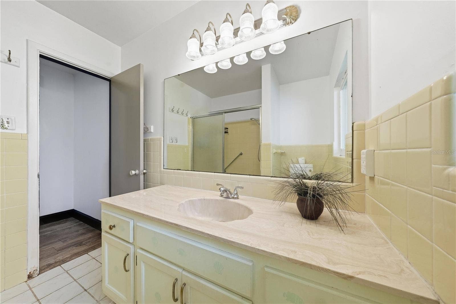 1612 ORANGE AVENUE, Tavares, FL 32778 1612 ORANGE AVENUE, Tavares, FL 32778
